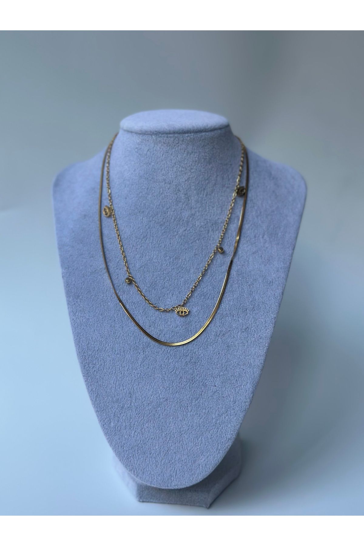 Aksu Atelier Göz Motifli Çift Zincir Altın Kolye – Koruyucu ve Modern Stil