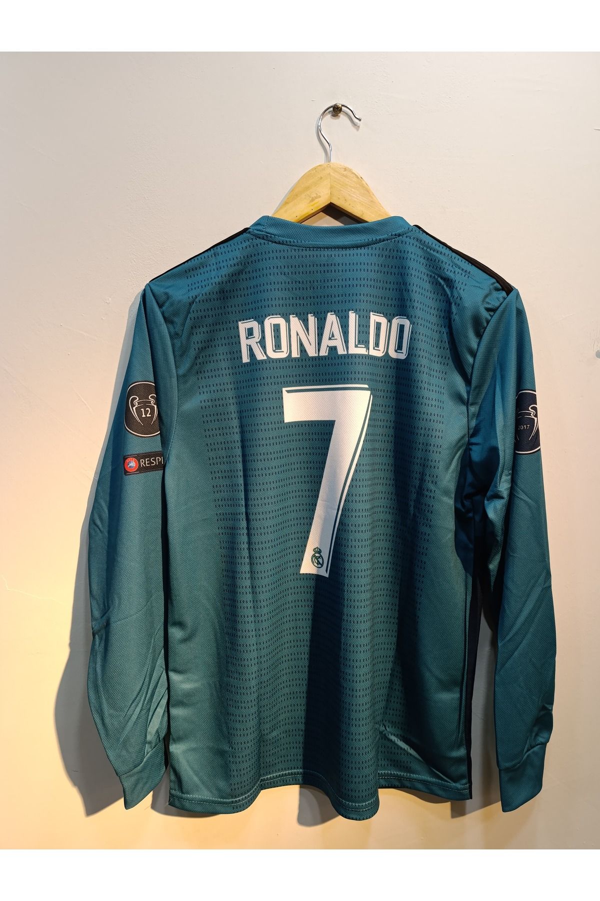 GALLUMA REAL MADRİD RONALDO 7 ŞAMPİYONLAR LİGİ UZUN KOL TURKUAZ YETİŞKİN FUTBOL FORMA