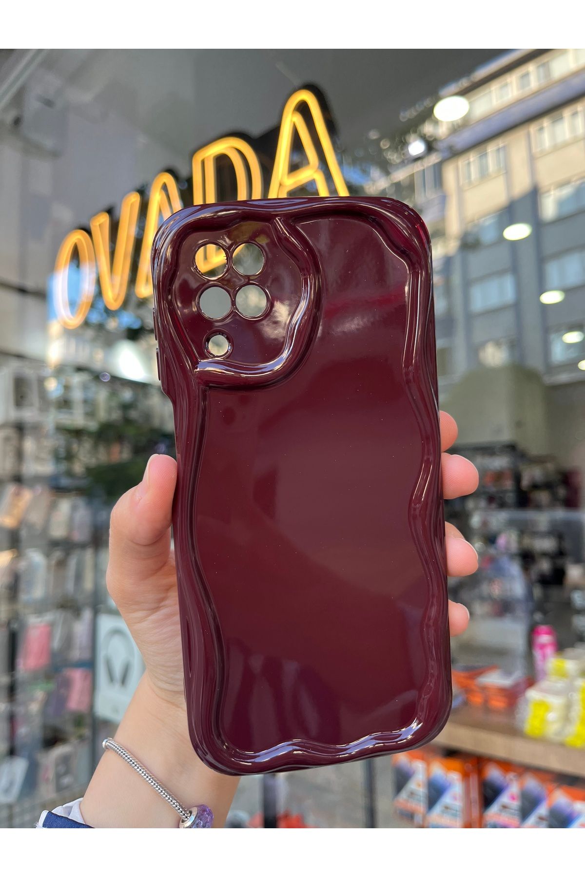 OVADA SAMSUNG GALAXY A22 Uyumlu Kamera Korumalı Dalga Kenarlı Işıltılı Bordo Cherry Silikon Kılıf
