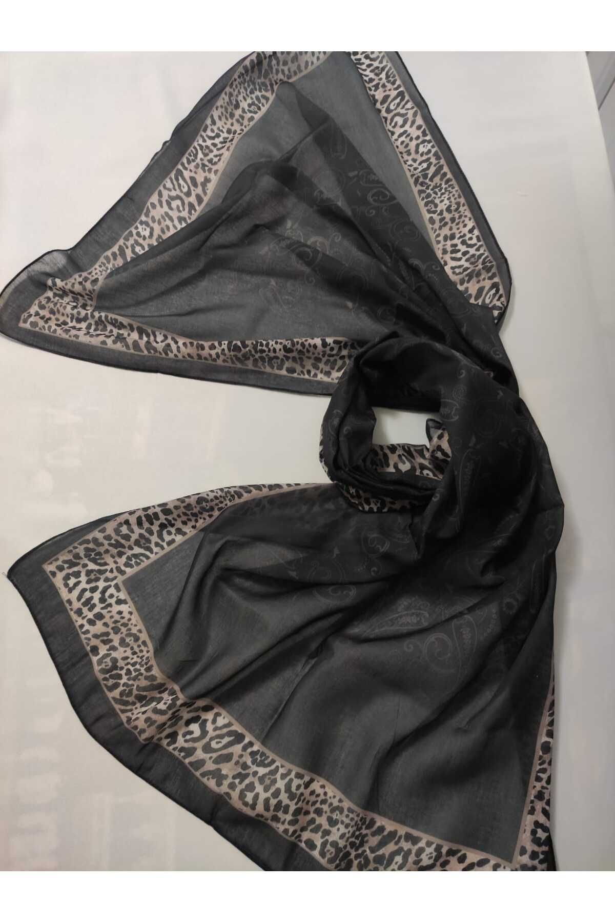 ALTUNTAŞ KADIN PAMUKLU ETNİK DESENLİ İÇ KISMI BOŞ KENARINDA LEOPAR MOTİFLİ ŞAL