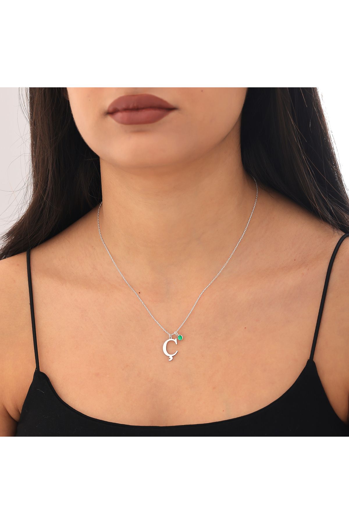 neshely jewelry 925 Ayar Gümüş Zincirli Ç Harfli Mayıs Ayı Emerald Doğum Taşlı Kadın Gümüş Kolye