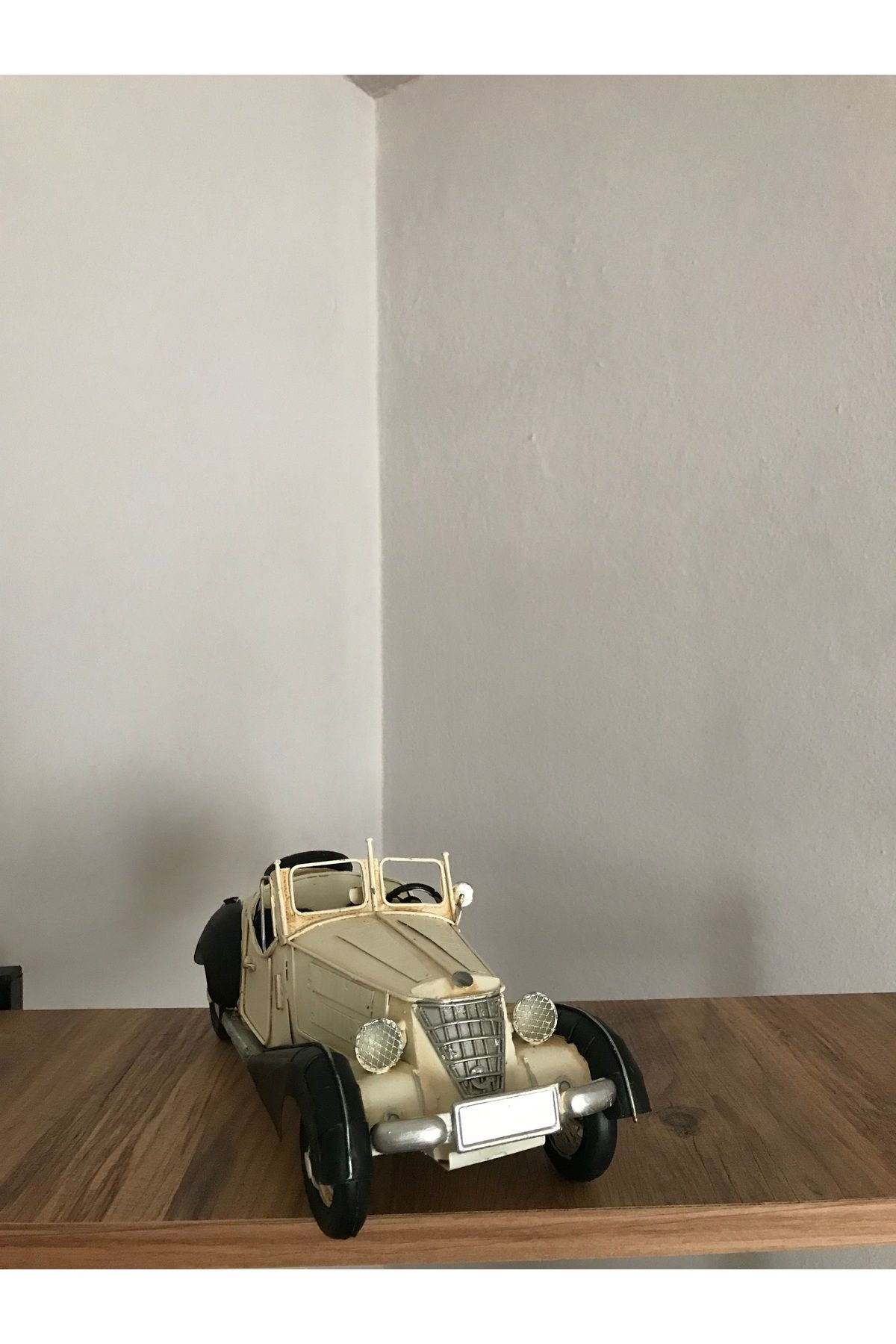 NOSTALJİM DEKORATİF METAL ARABA