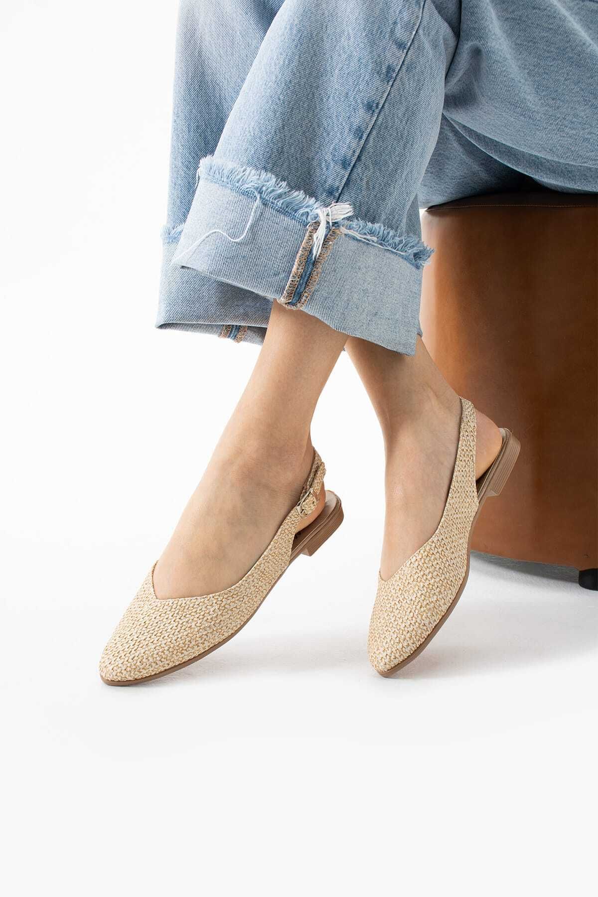 Şan's Shoes Bej rek hasır detaylı babet
