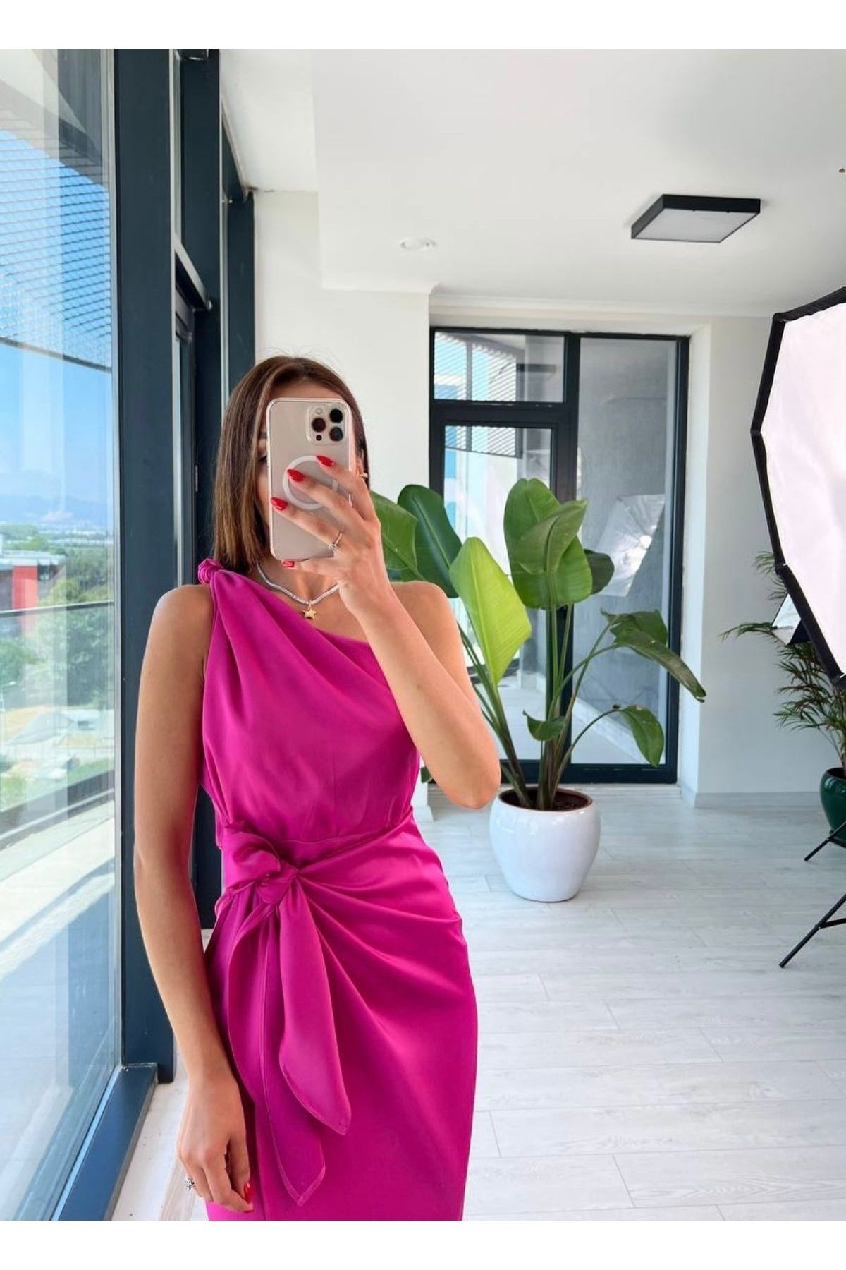 Afiş Butik Pembe Tek Kol Saten Midi Elbise
