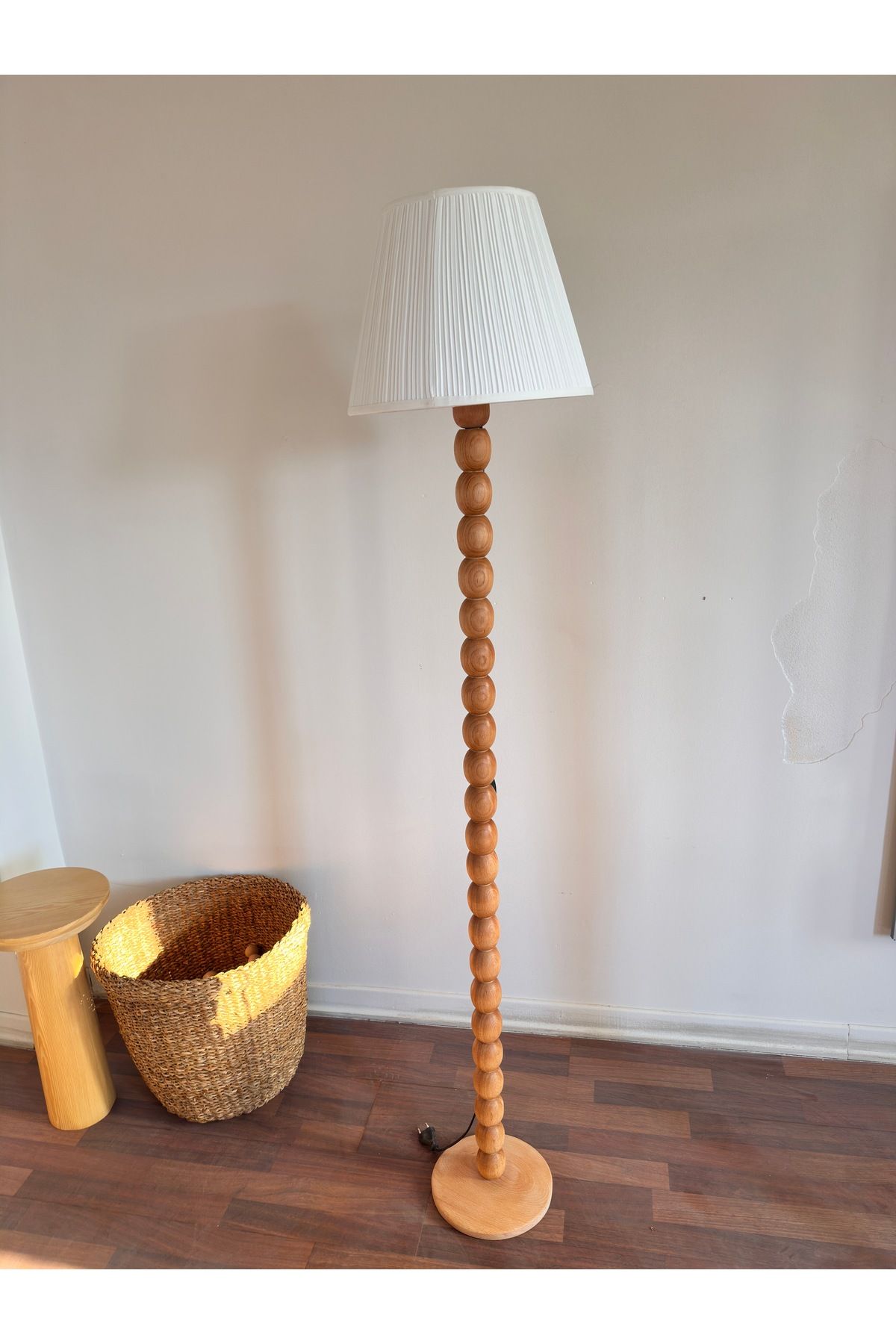 lazzir handle AHŞAP AYAKLI LAMBADER (ABAJUR DAHİL)