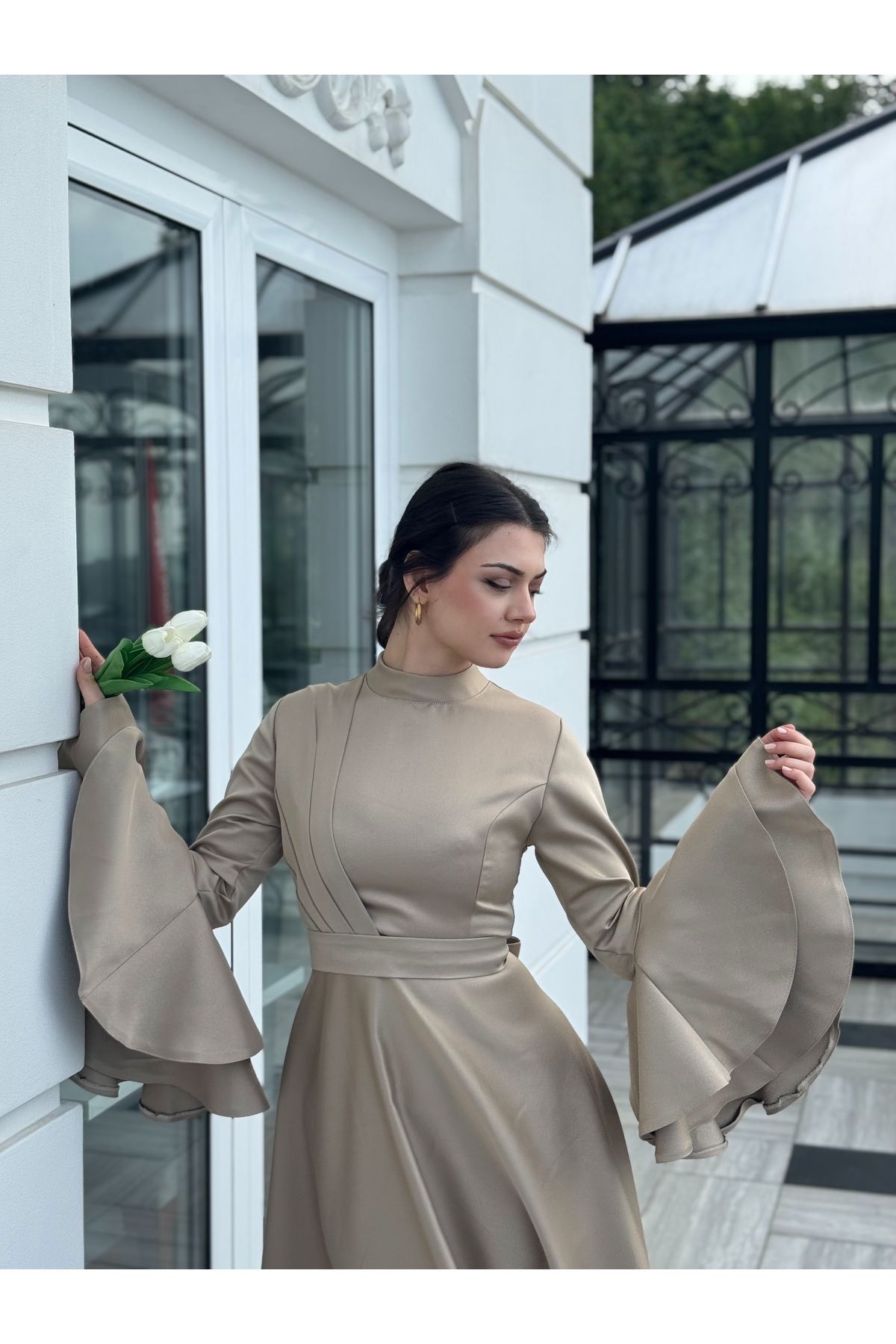essolaria Miora Kadın Bej Kolları Volanlı Tesettür Elbise/abiye