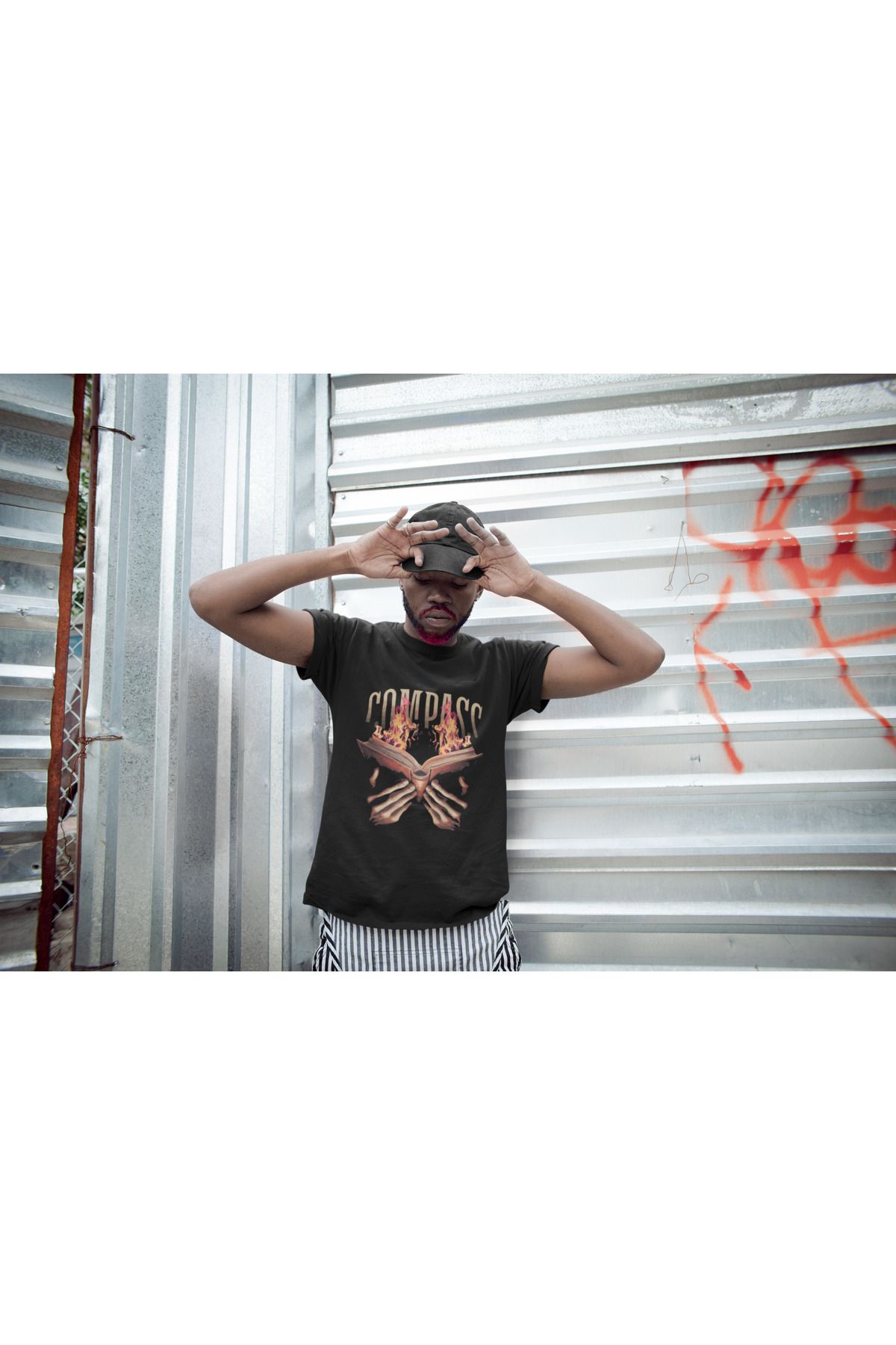 beloved.co Compass Yazılı Dijital Baskılı Regular Fit %100 Pamuk T-Shirt