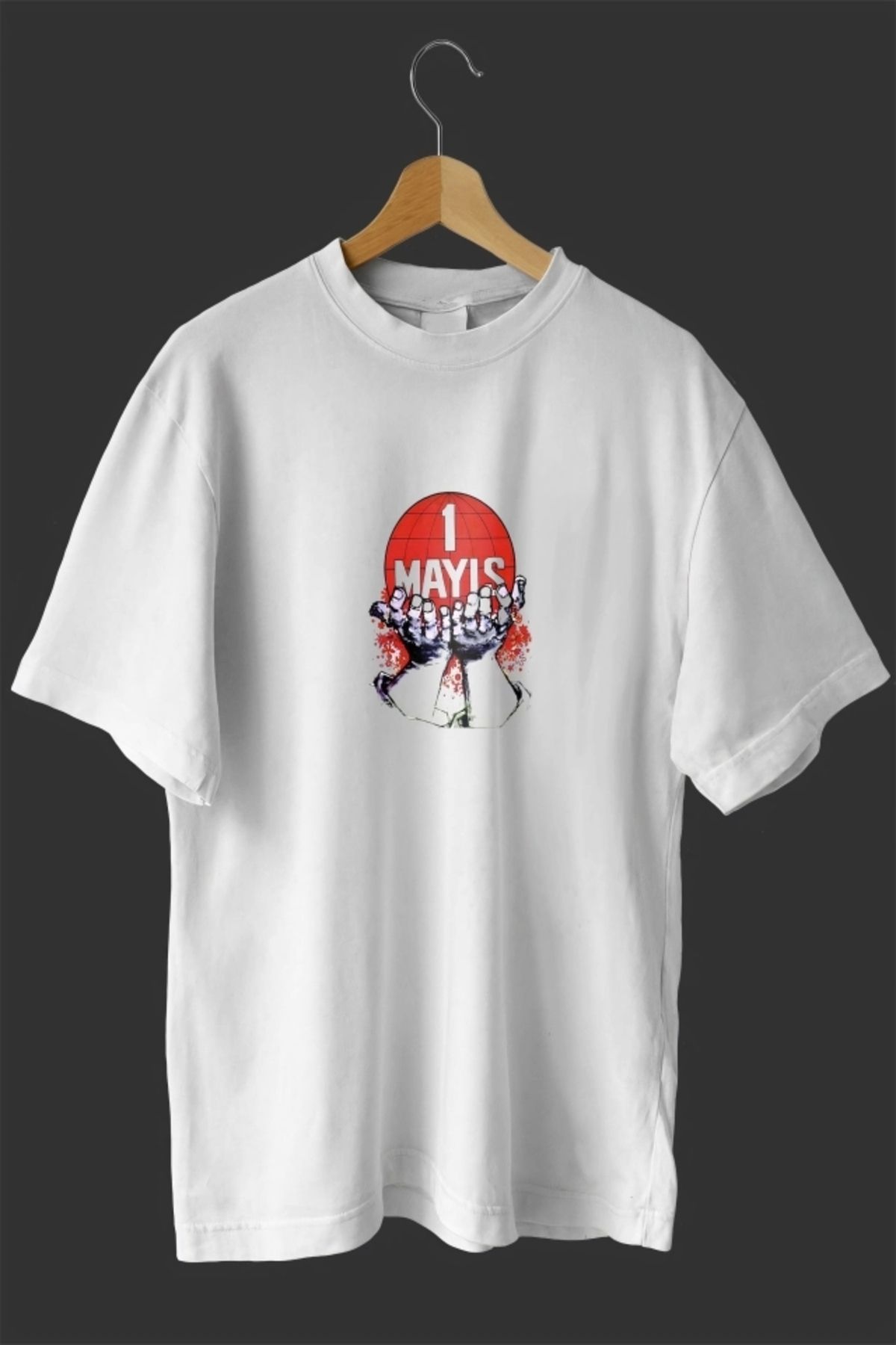 Kaplan 1 Mayıs Emekçilerimiz İçin Özel Tasarım 1 Mayıs Dünya Baskılı T-shirt - Beyaz