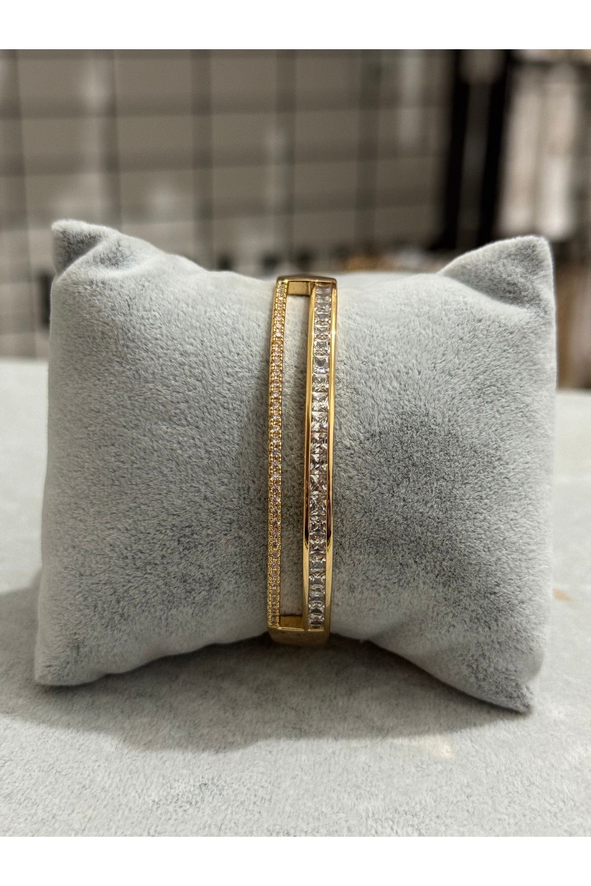 XUPING JEWELRY 18K KELEPÇELİ ÇELİK BİLEZİK PASLANMAZ KARARMAZ