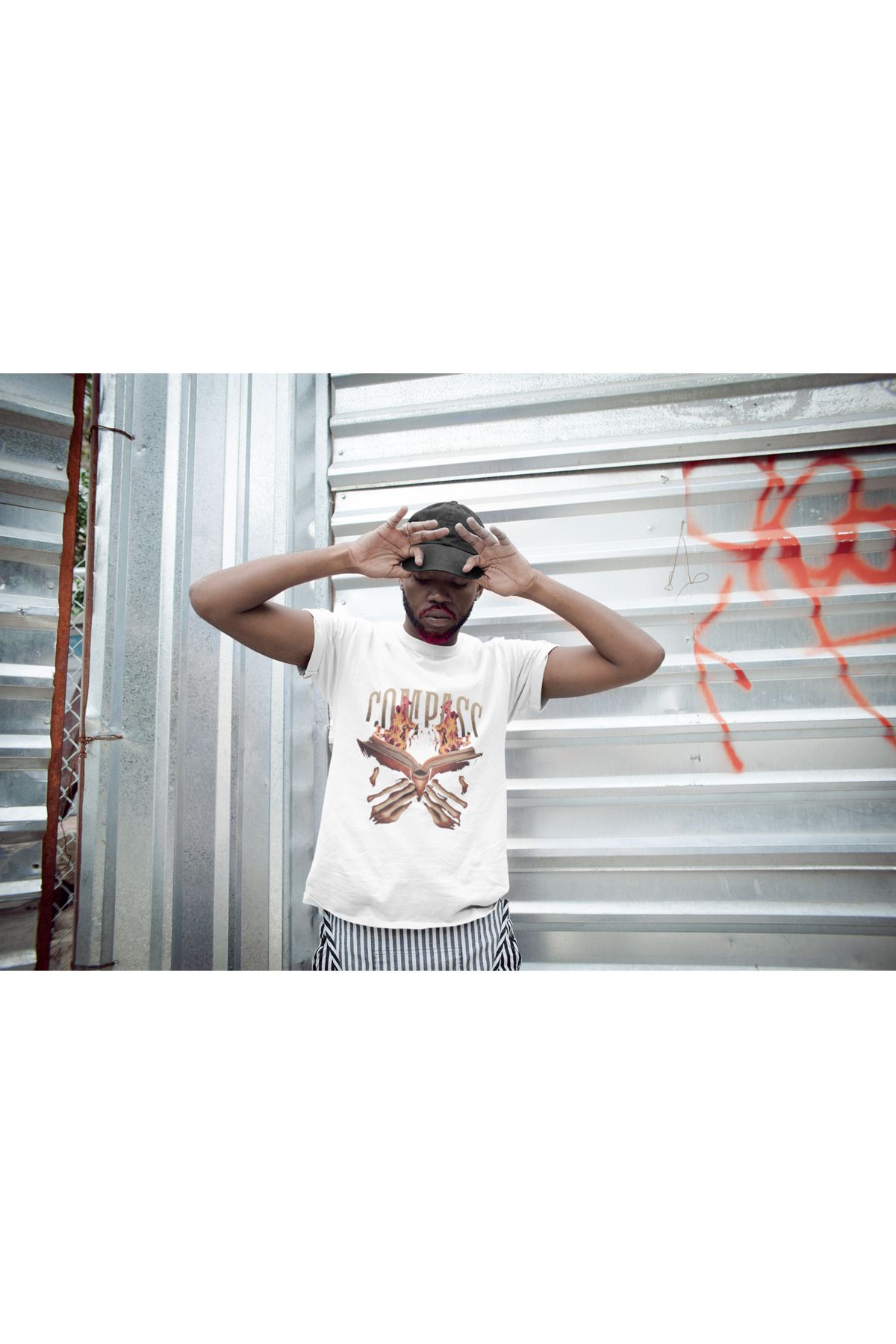 beloved.co Compass Yazılı Dijital Baskılı Regular Fit %100 Pamuk T-Shirt