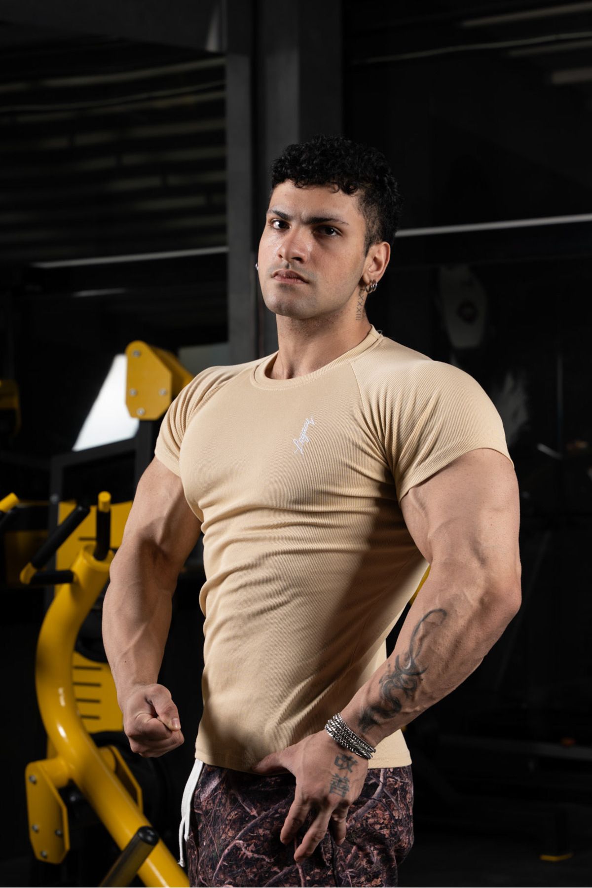 LEGACY'S ROAD Signature Ribbed T-shirt