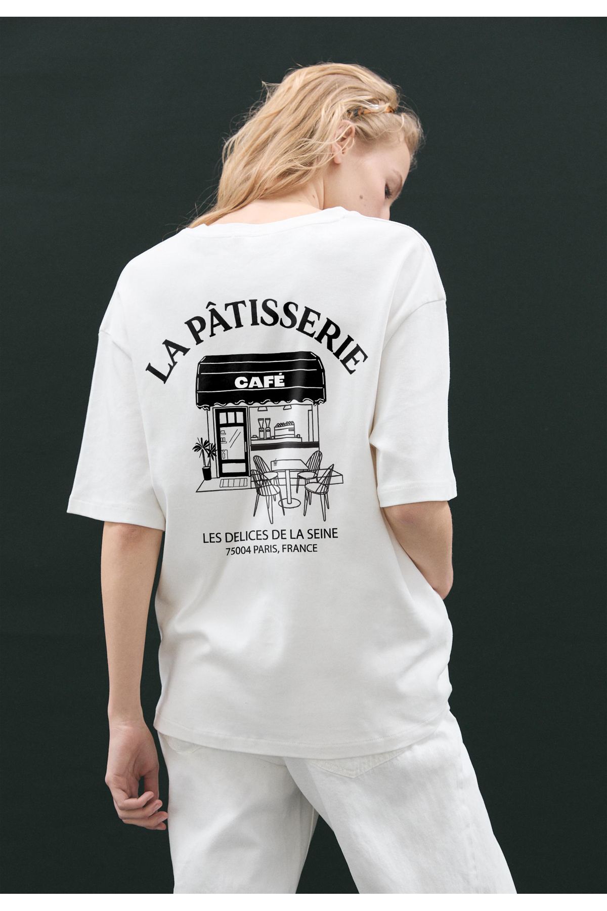 Lia Blanco's Beyaz %100 Pamuk Sırt Baskılı Relaxed/Geniş Rahat Kesim Örme T-Shirt