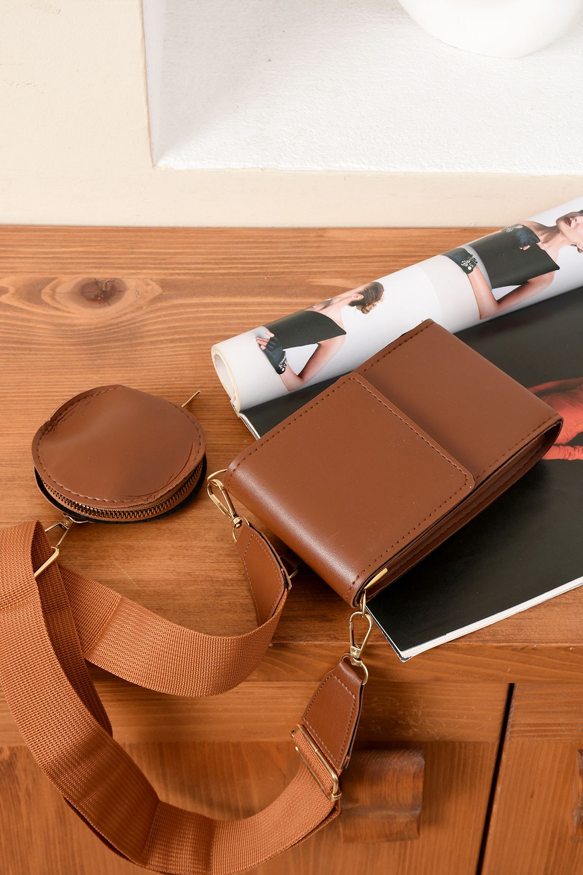 Handley Lüks Çapraz Askılı Kolon Kemer Detaylı Mini Cüzdan Tasarımlı Çanta