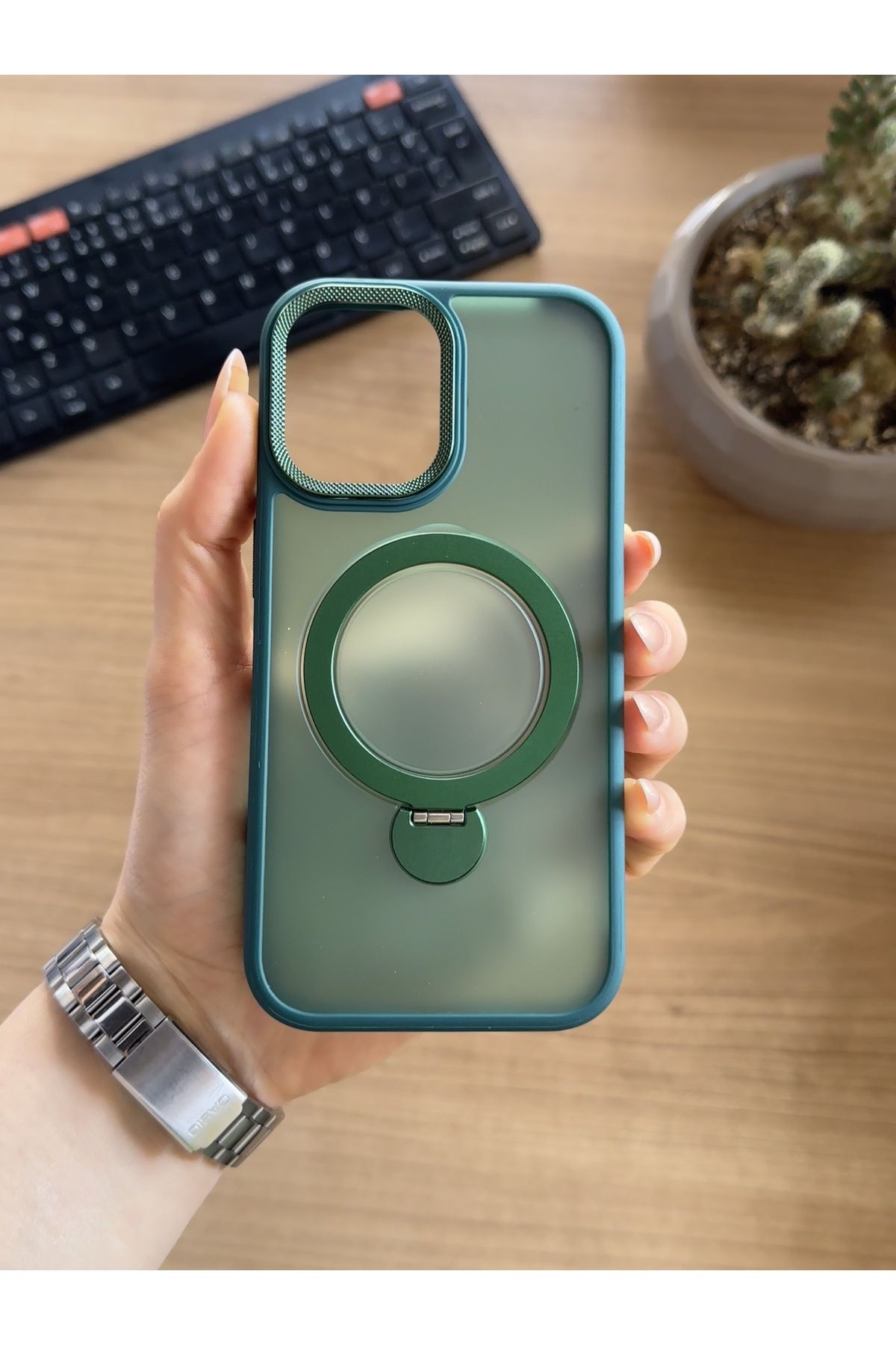 MTL iPhone 16 Pro Standlı Ve MagSafe Kılıf Soocase622
