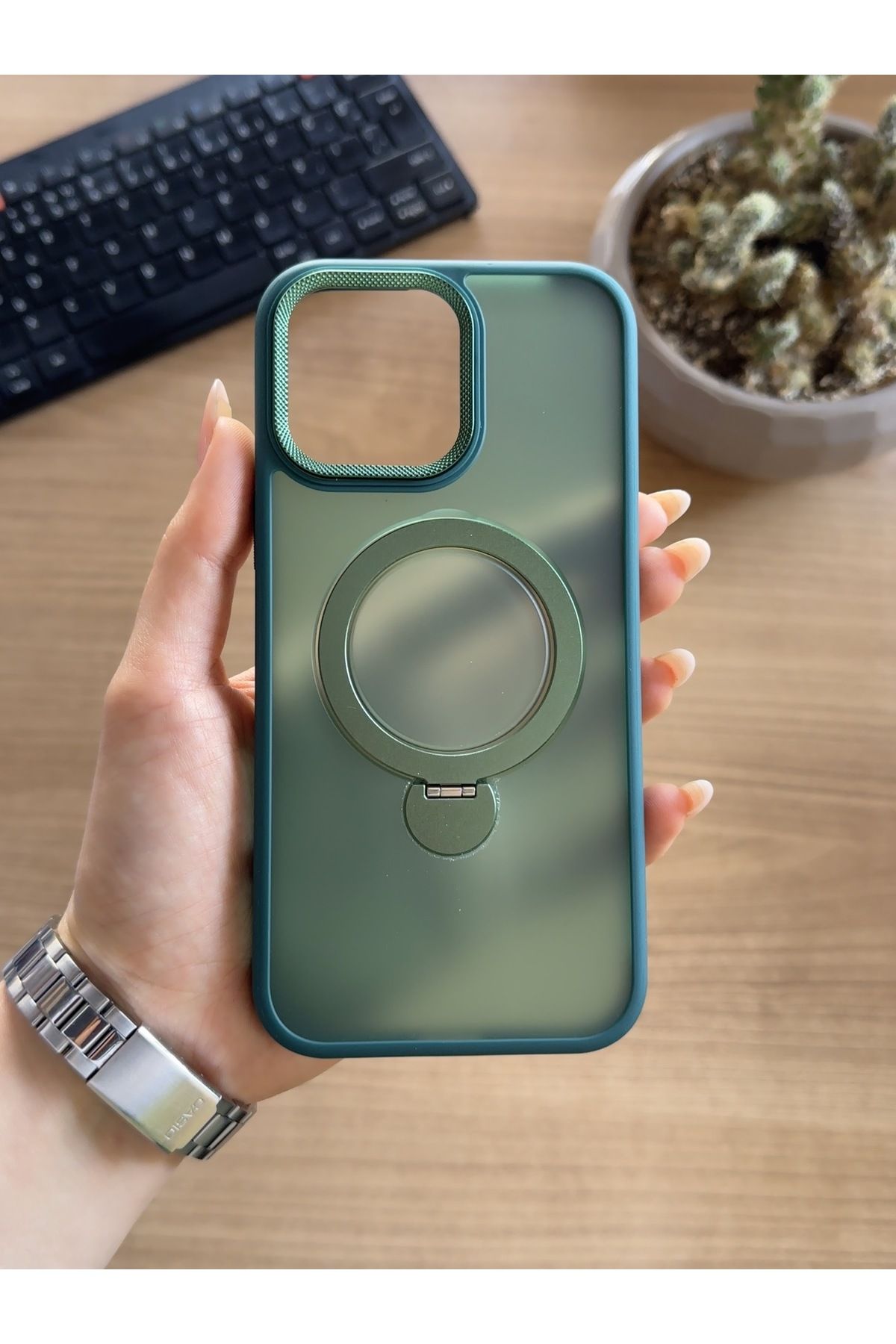 MTL iPhone 16 Pro Max Standlı Ve MagSafe Kılıf Soocase622