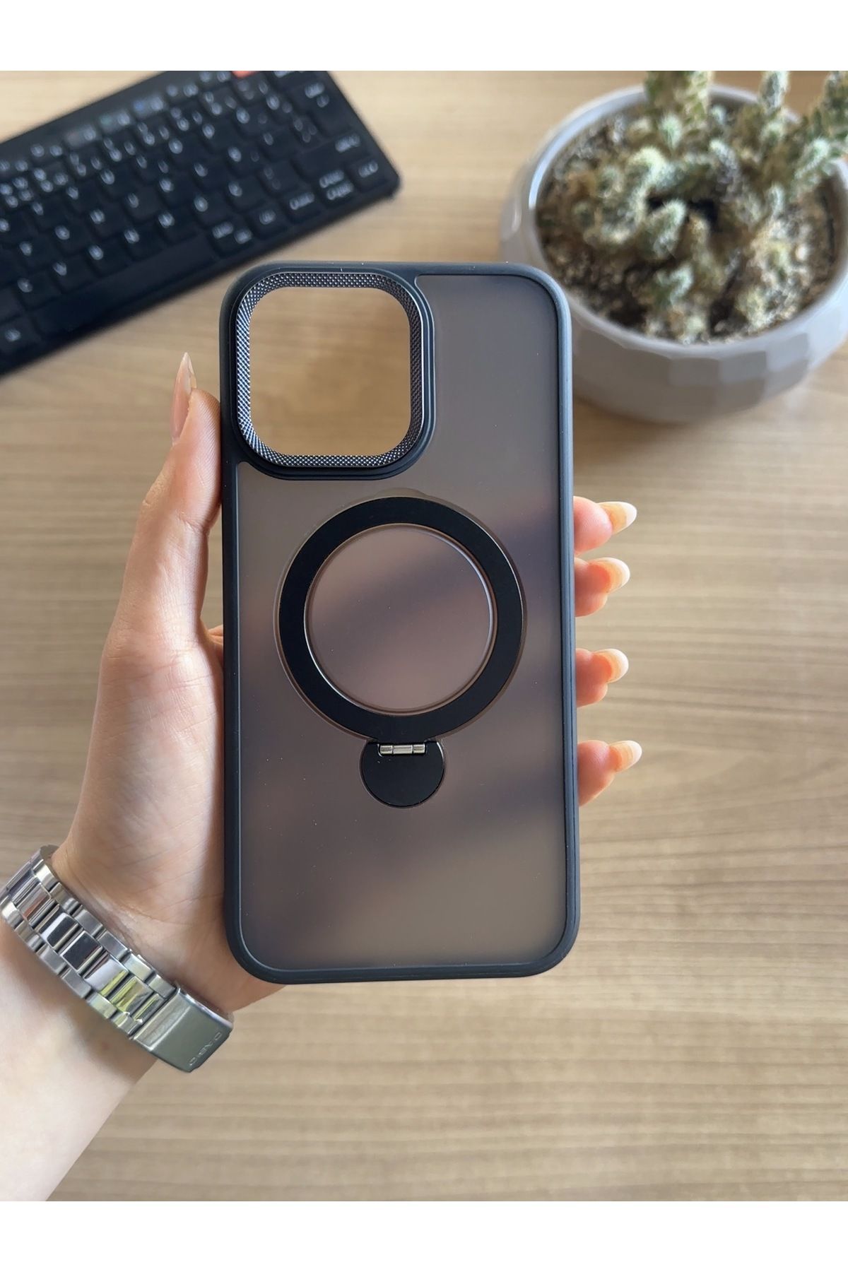MTL iPhone 15 Pro Max Standlı Ve MagSafe Kılıf Soocase622