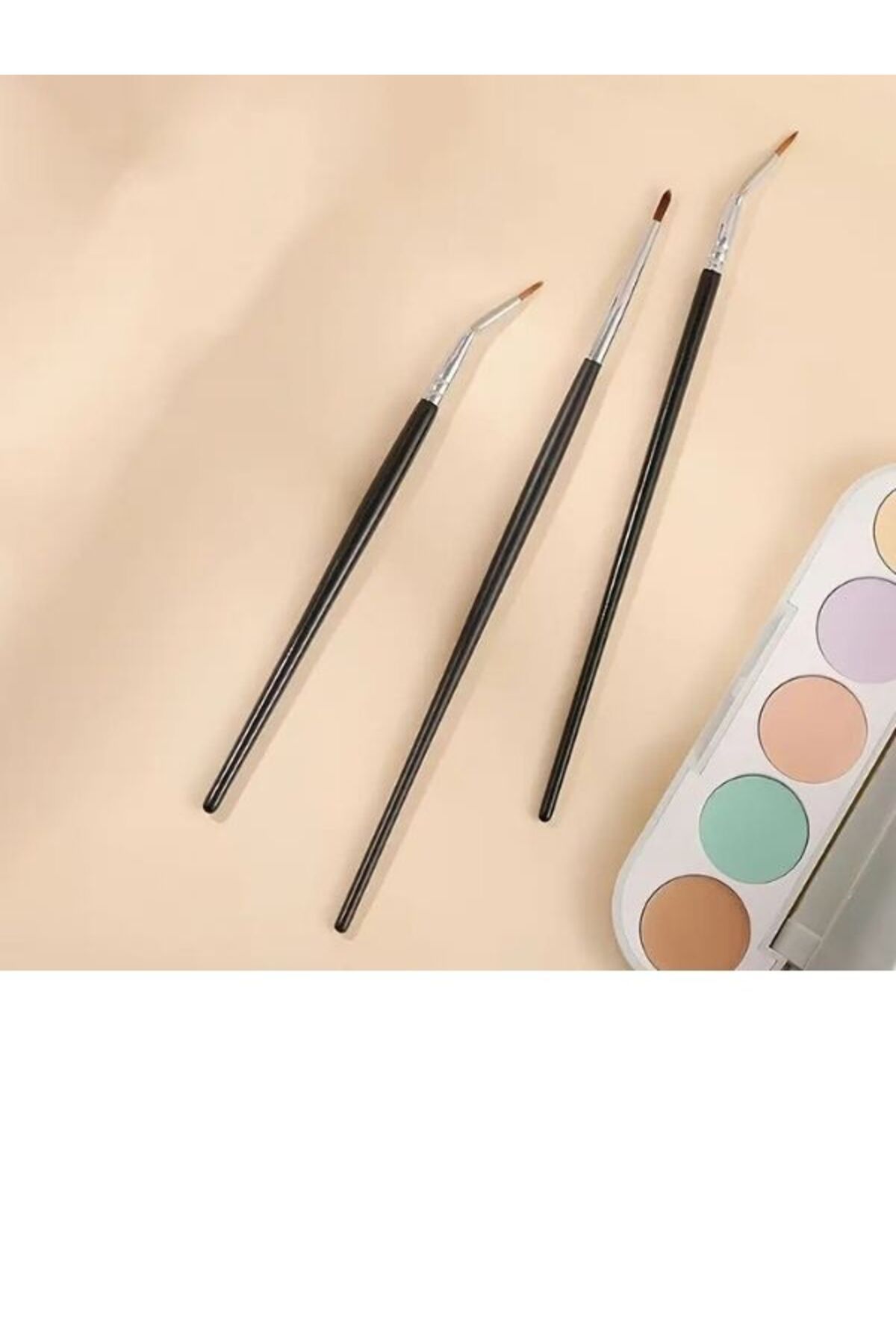 Beauty Evim Eğimli Eyeliner Fırçası, Düz Kapatıcı Fırça, Detaylı Makyaj için İnce Kavisli Fırça