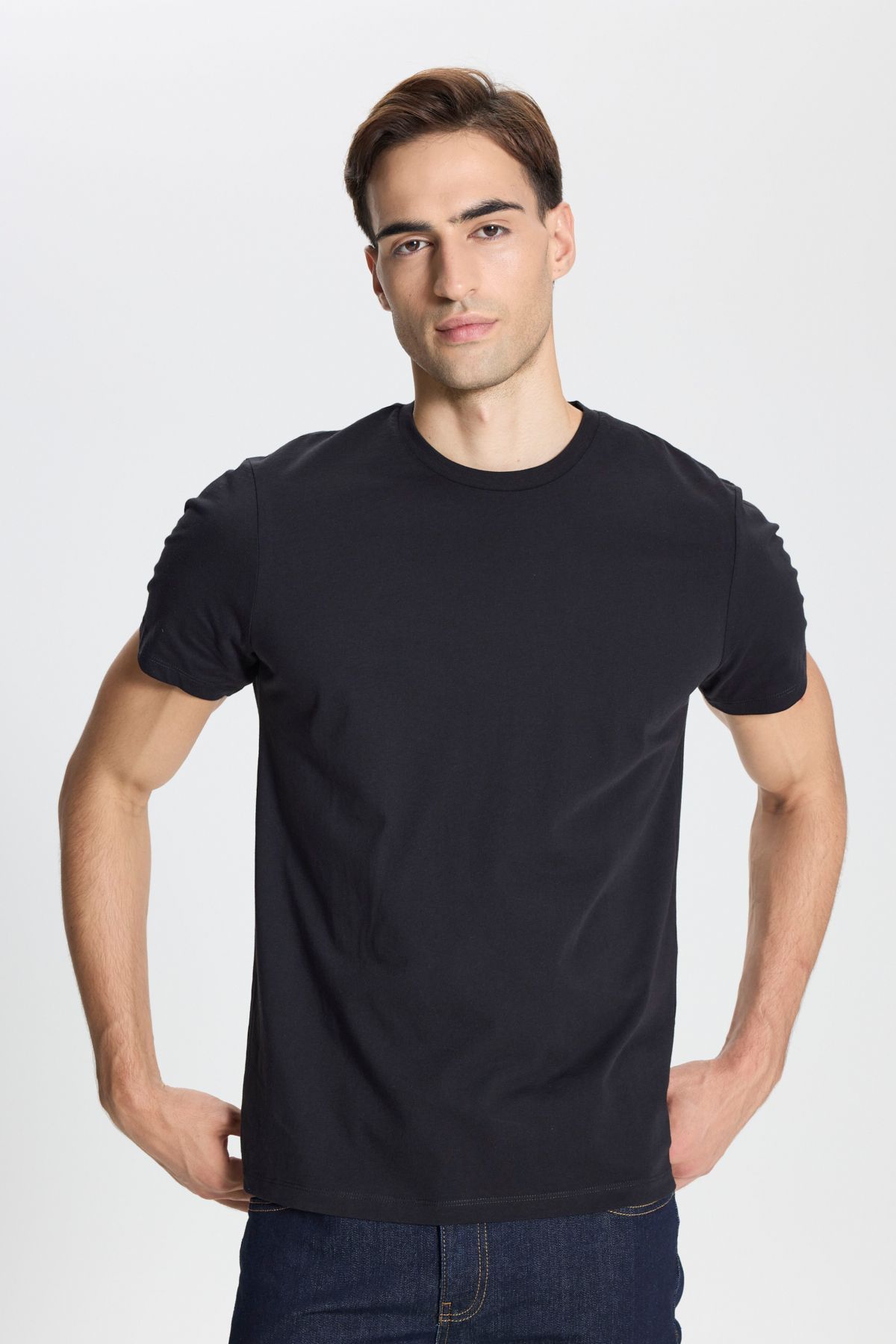 AC&Co / Altınyıldız Classics Slim Fit Bisiklet Yaka 3'lü Basic Tişört Paketi