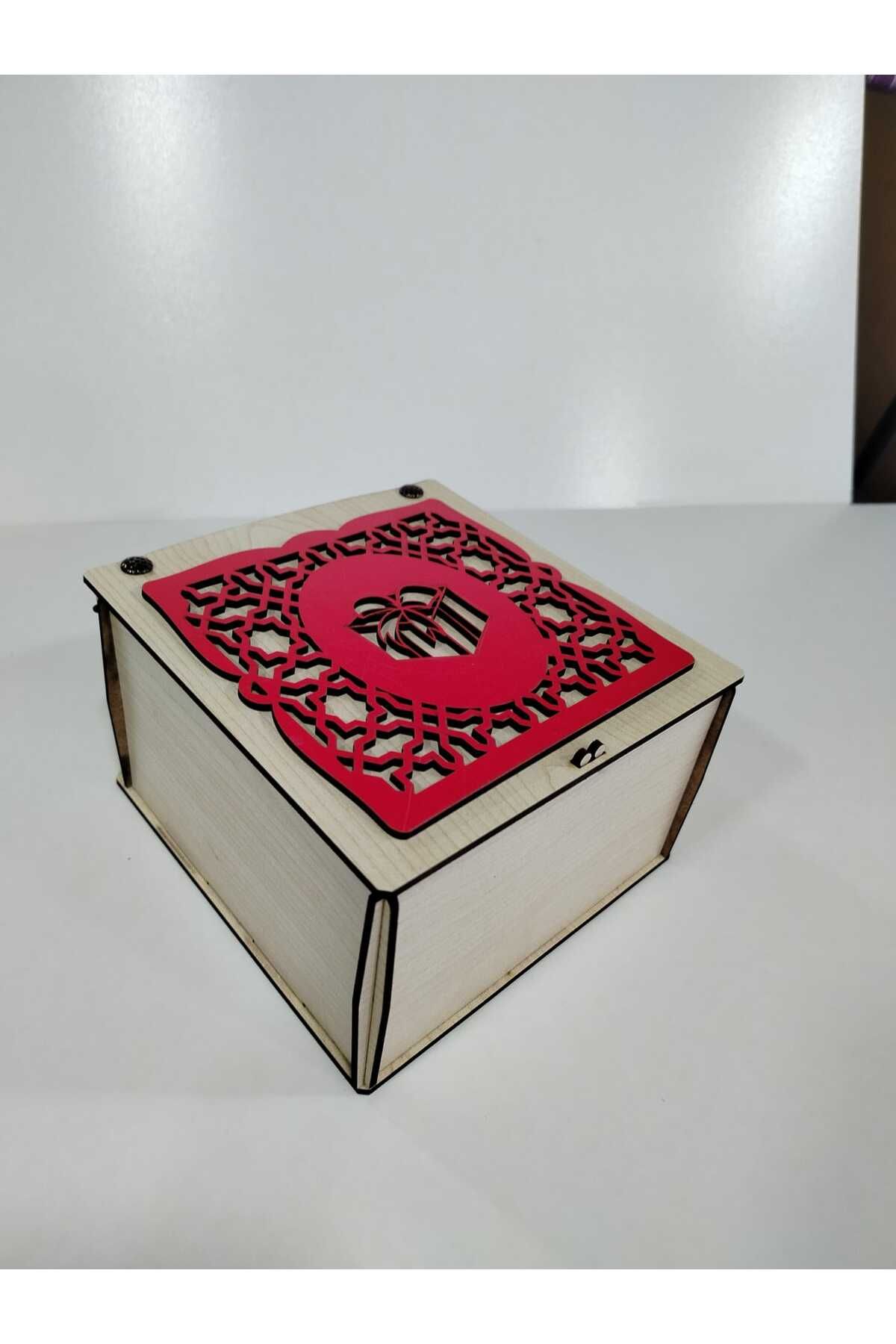 Vuslat Hediyelik AKÇAAĞAÇ AHŞAP HEDİYE KUTUSU KIRMIZI DEKOR (15X15 CM) 9 CM YÜKSEKLİK
