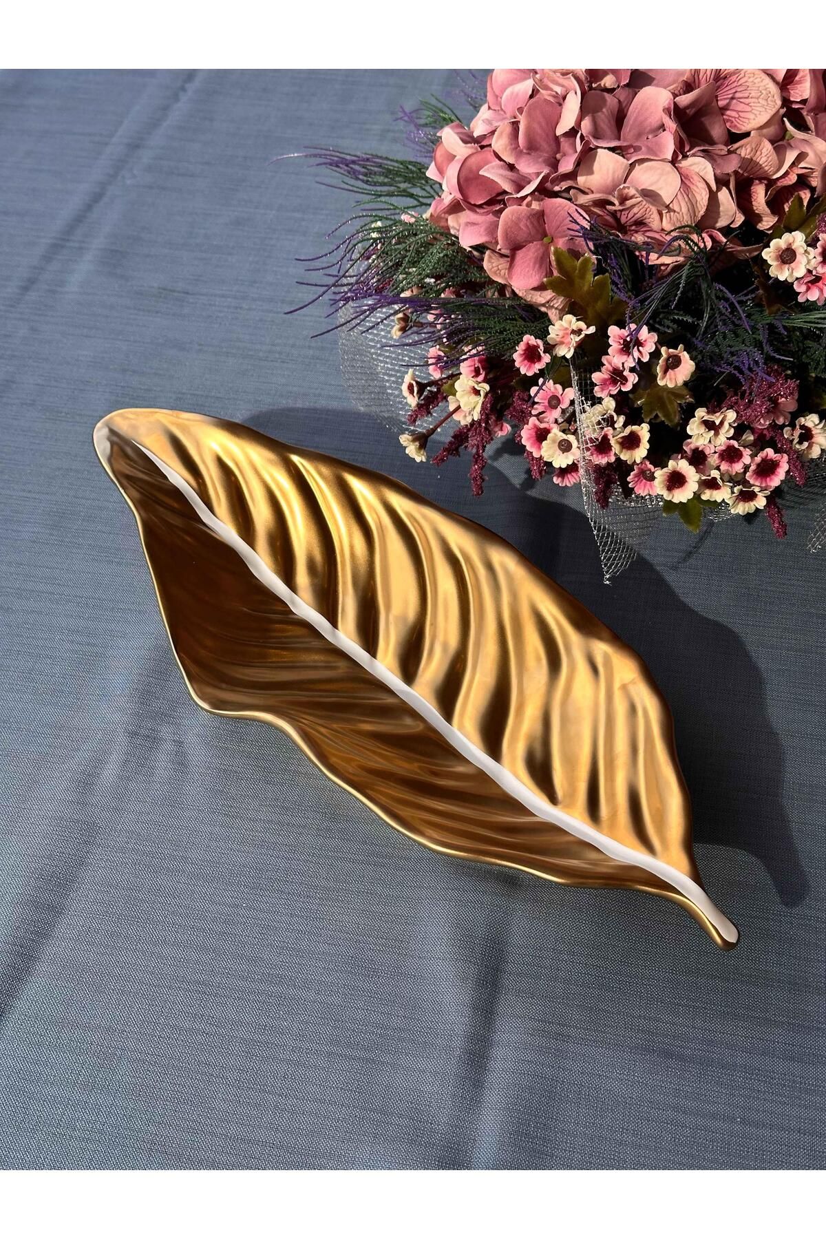 Mikasa Moor Yaprak Gold Servis Sunum Tabak 45x16cm