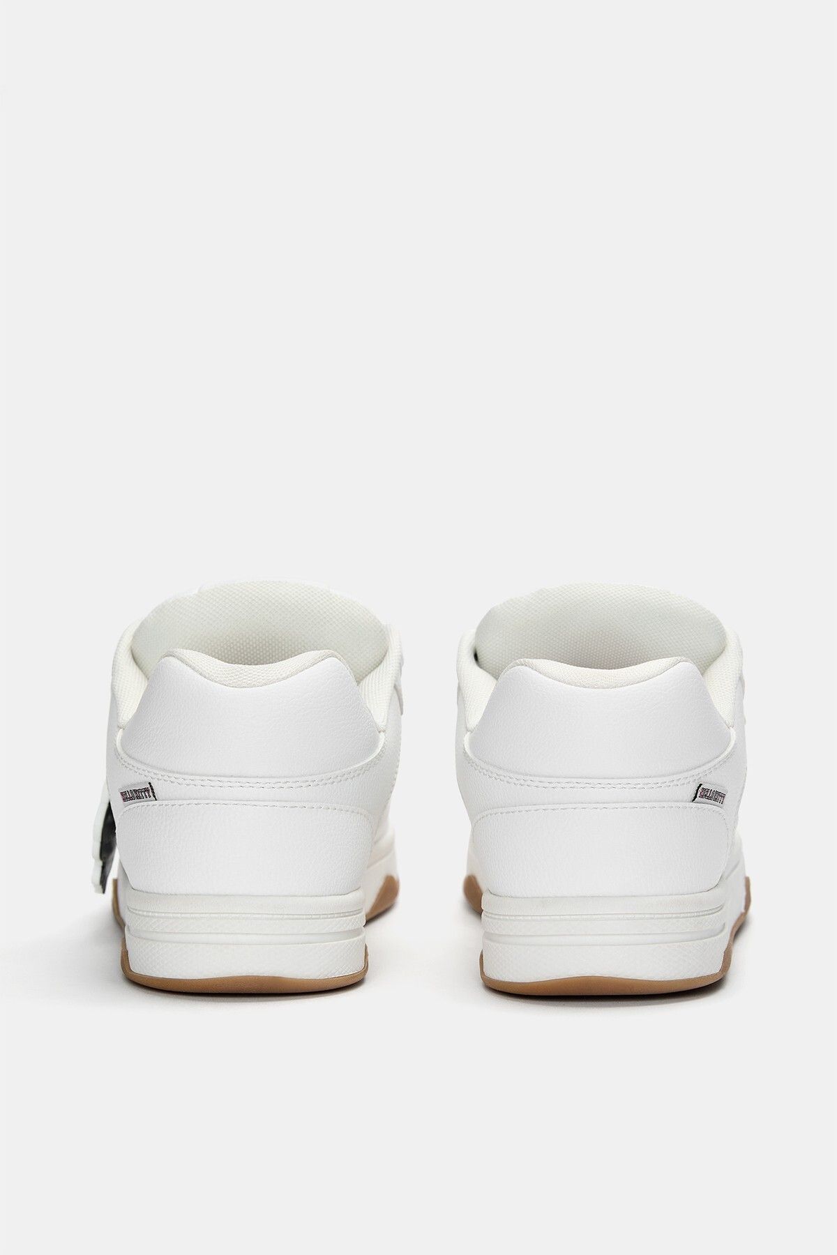 Pull & Bear-Skater trainers with Hello Kitty charms 5