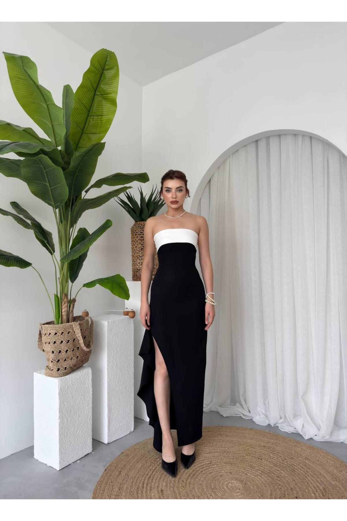 conconmoda Straplez Yırtmarclı Atlas Uzun Elbise