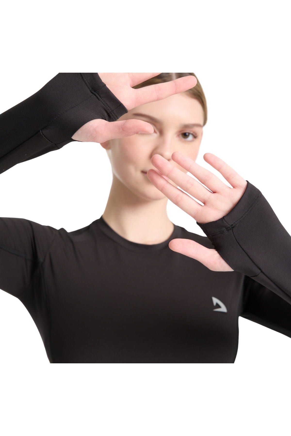 تي شيرت نسائي رياضي أسود مضغوط يسمح بمرور الهواء -...