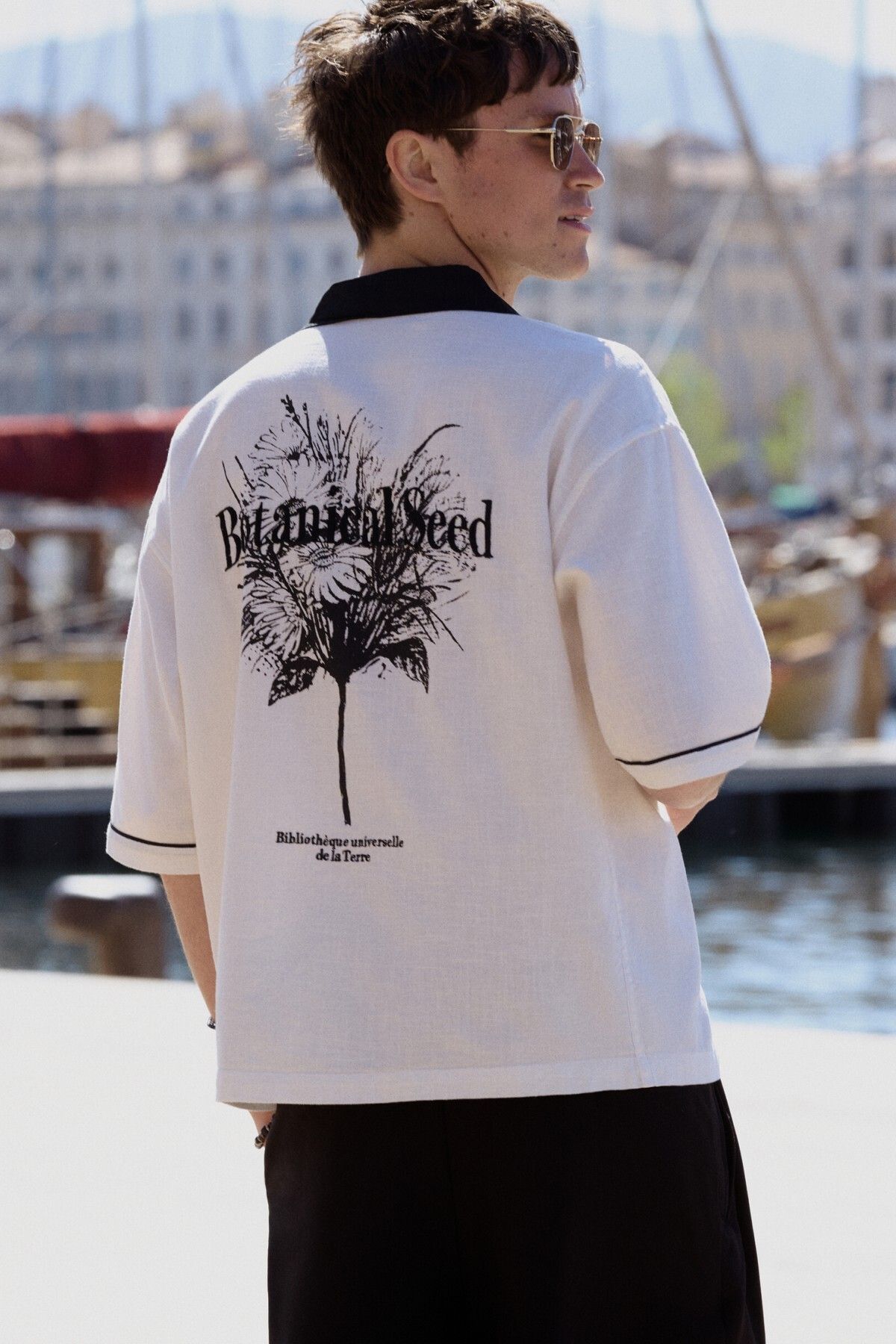 Pull & Bear Çiçek grafik baskılı bowling gömleği