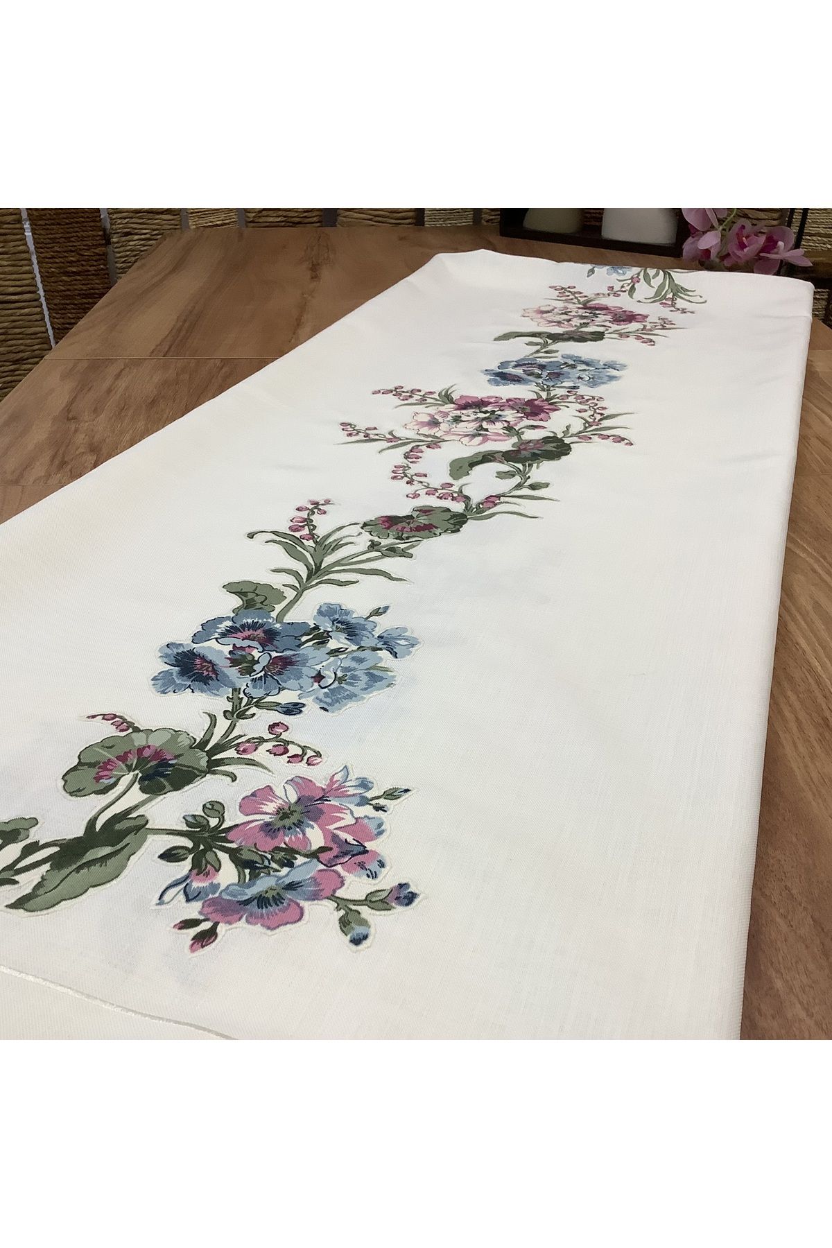 OYA home Çiçek Aplikeli Masa Örtüsü - 160*260 cm