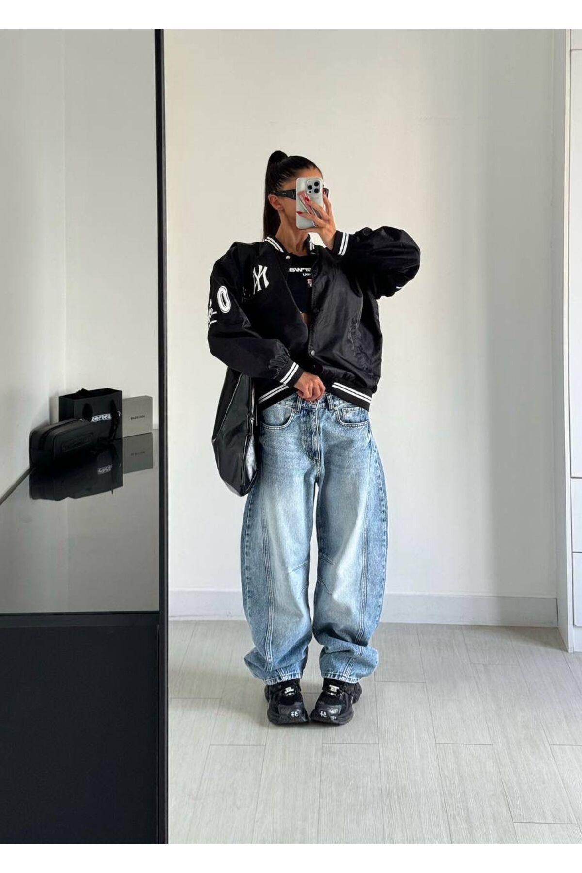 holmwear Mavi Yıkamalı Arka Cep Detaylı Düşük Bel Rahat Kalıp Baggy Jean Pantolon