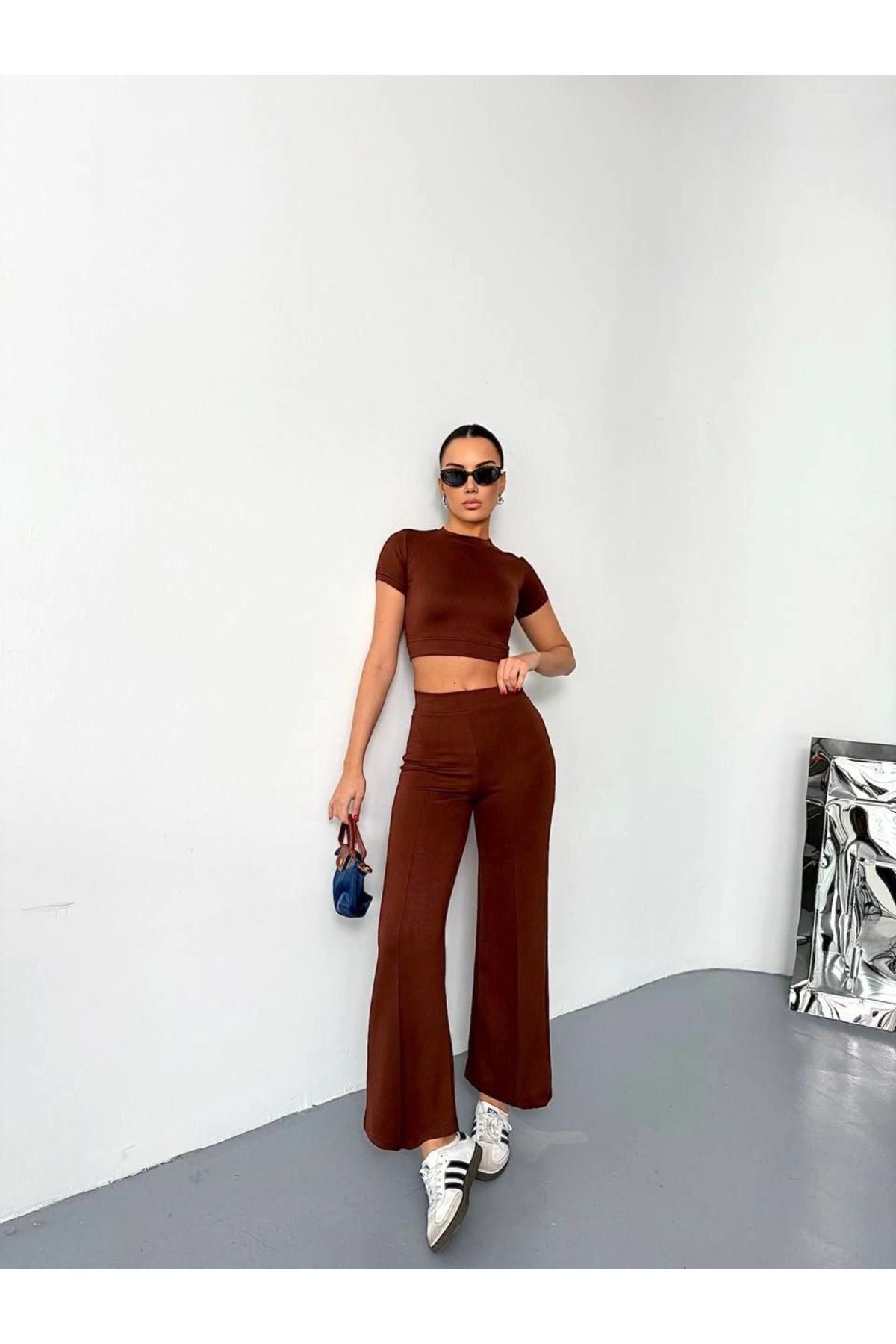 Pink Stil Osy Modal Yumuşak Dokulu Kumaş Kısa Kollu Crop Alt ispanyol Paça Pantalon ikili Takım - Kahverengi
