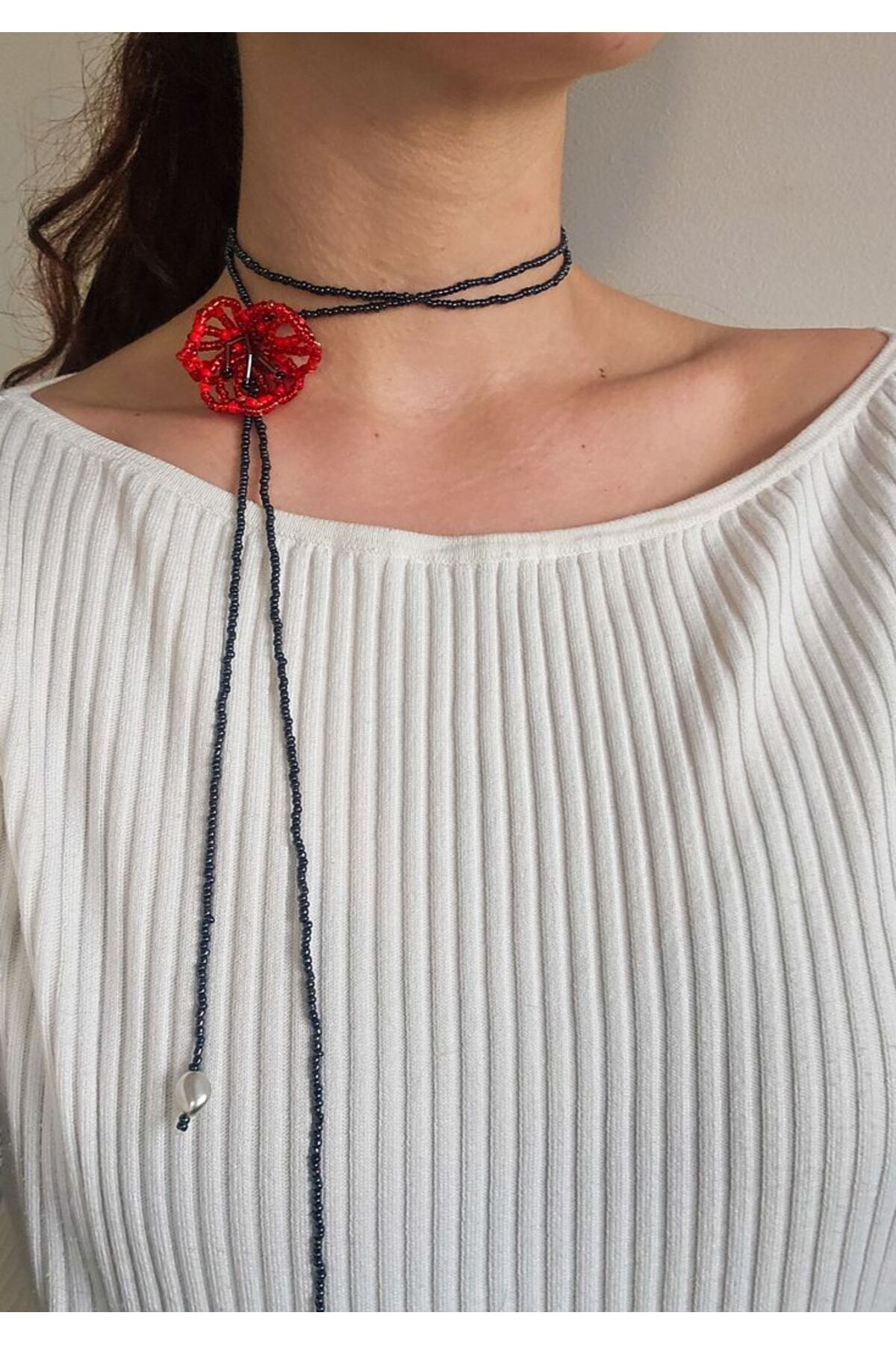 SHİNELİZE Kırmızı çiçek kolye, kırmızı boncuk kolye, kırmızı gül choker kolye