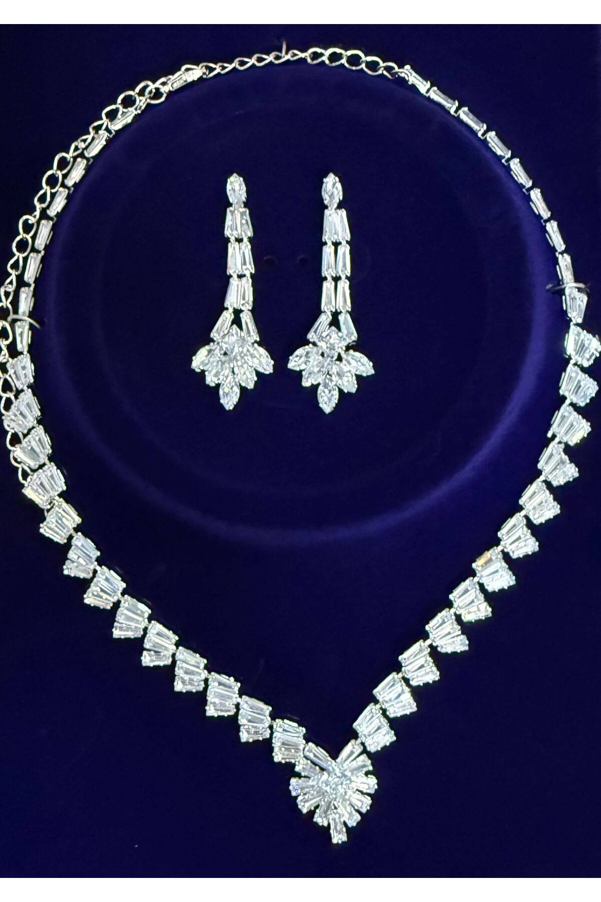 Butik Zirkon Taşlı Işıltılı Gelin Seti – Kolye & Küpe Takım