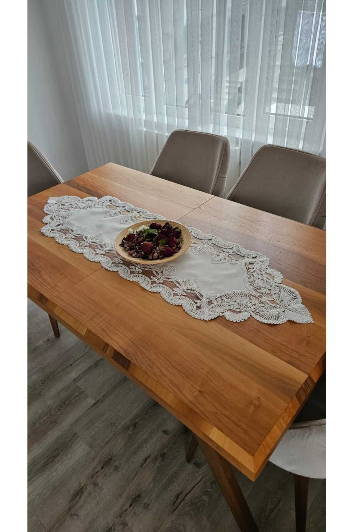 ZESA HOME Fransız Dantelli Keten Gardeya Lüks Runner