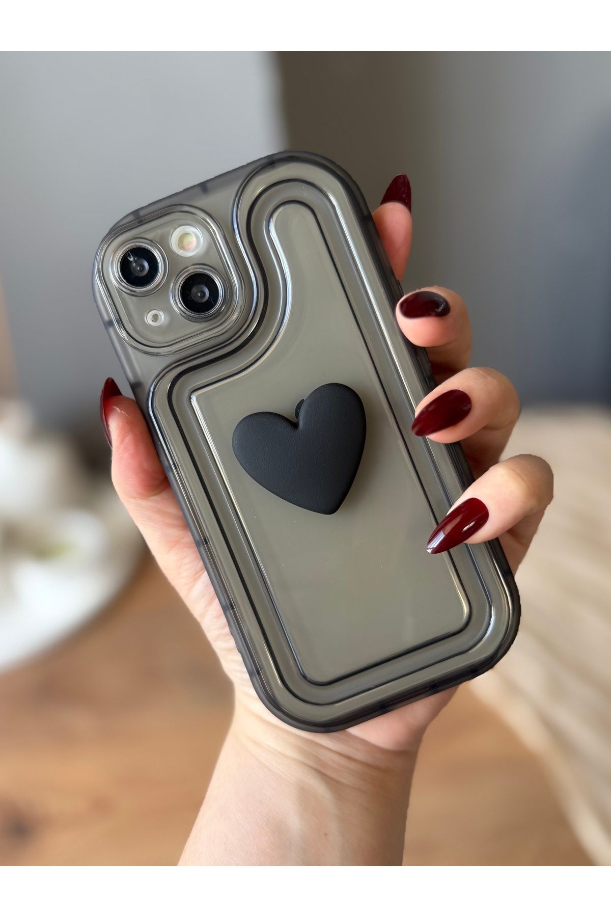 MirazTasarim IPHONE 13 SİYAH ŞEFFAF KALP DEKORLU AİRBAG MODEL KILIF