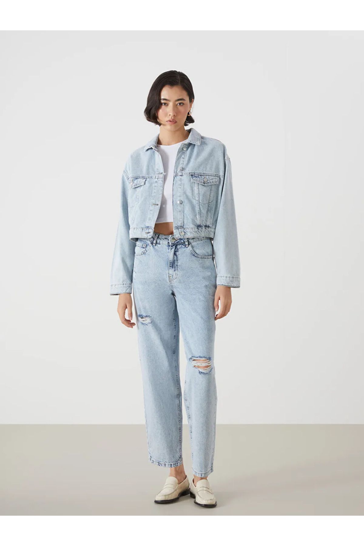 LC Waikiki LCW Jeans Indigo Boyfriend Yırtık Detaylı Kadın Jean Pantolon