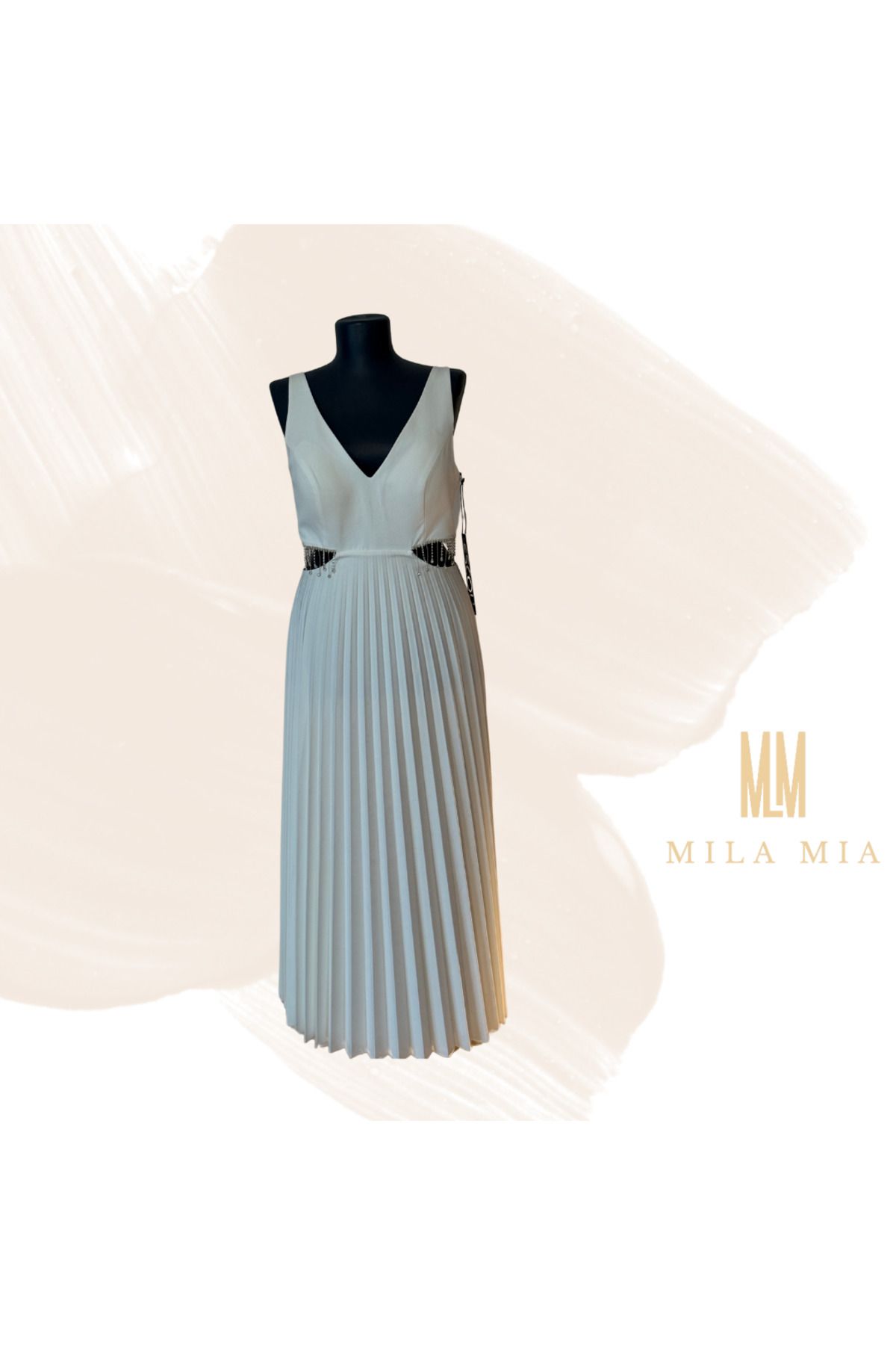 Butik MilaMia Turkey Abiye ve Şık Püskül Detaylı V Yaka Pileli Elbise