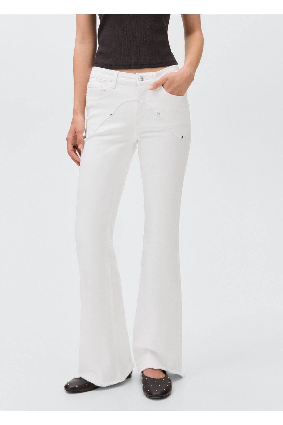 Zımbalı flare jean pantolon