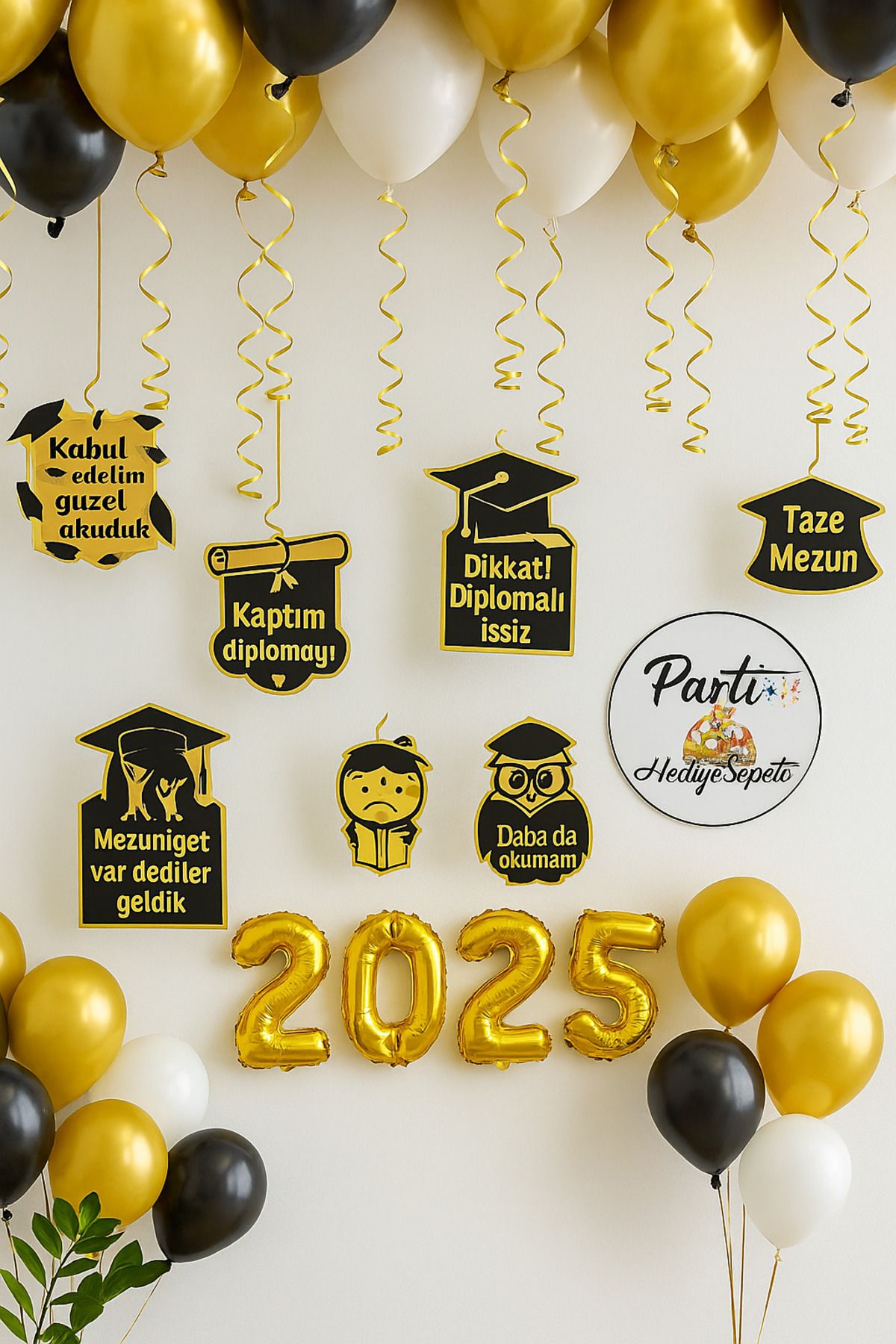 parti hediye sepeti Mezuniyete Hazır Mısın? 2025 Siyah-Gold-Beyaz Balon & Tavan Süsü Seti!