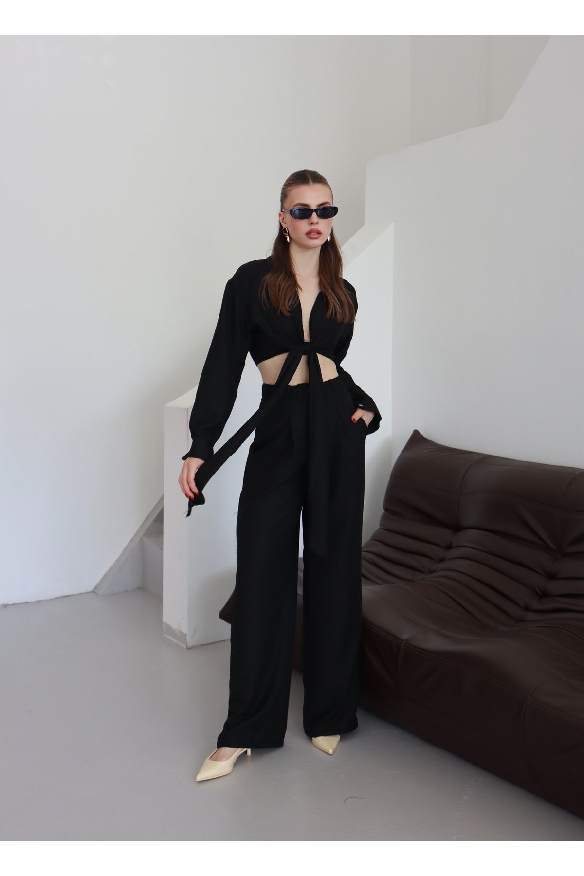 Moon Dancer KADIN ÖNDEN BAĞLAMALI CROP-PANTOLON TAKIMI-YAZIN ŞIK OLMANIN YOLU