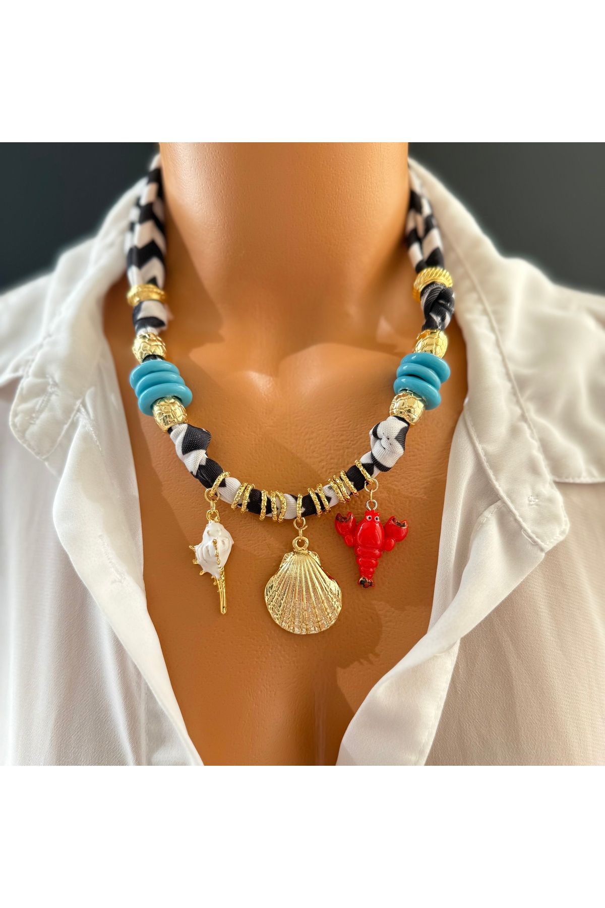 Limi Design İstakoz,midye aksesuarlı charmlı fular kolye-trend fular kolye