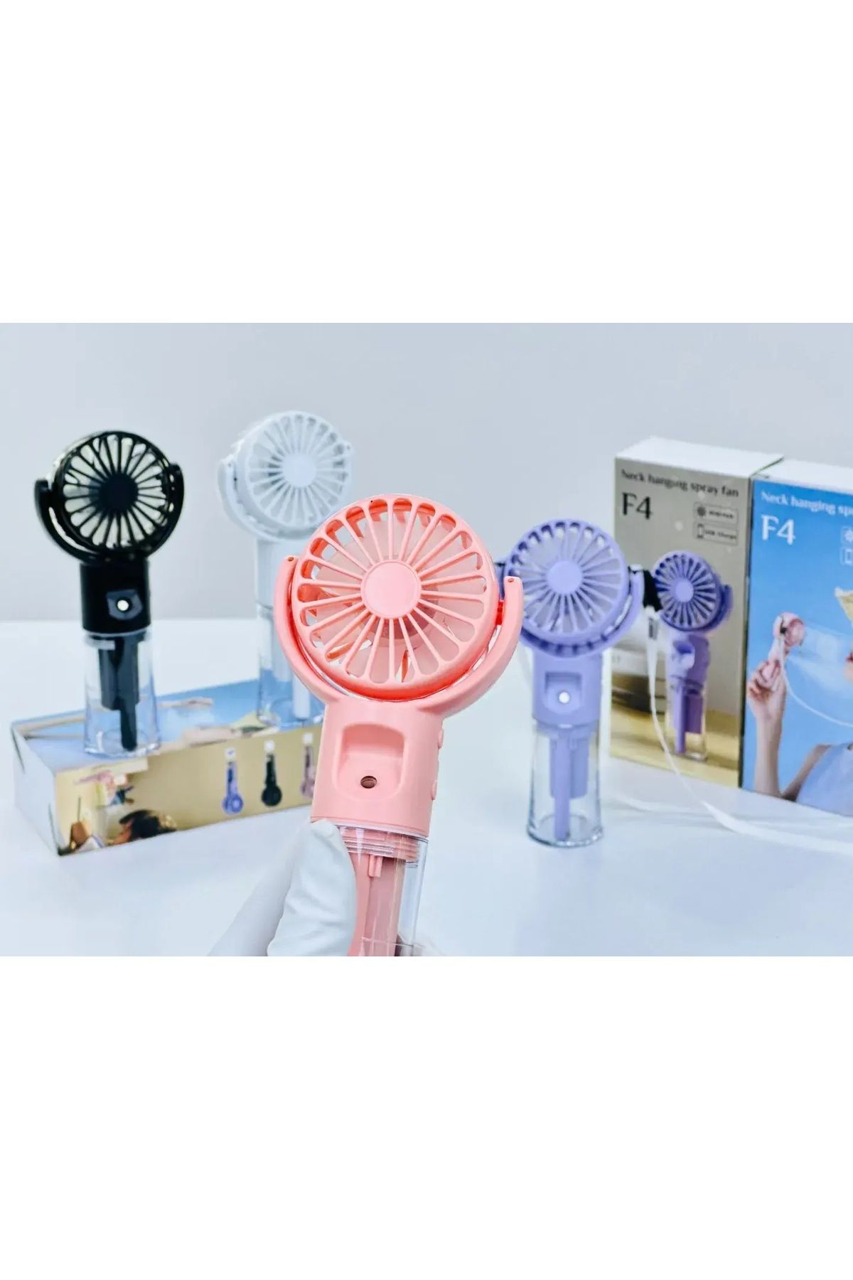 Serreha F4 Buharlı El Fanı USB Şarjlı, Sprey Özellikli, Ultra Hafif