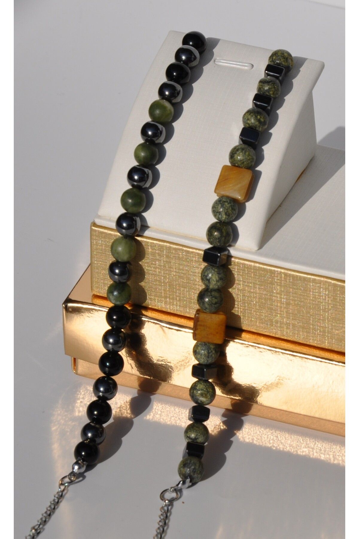 Nilfu Atelier YEŞİM HEMATİT PERİDOT KAPLAN GÖZÜ BİLEKLİL