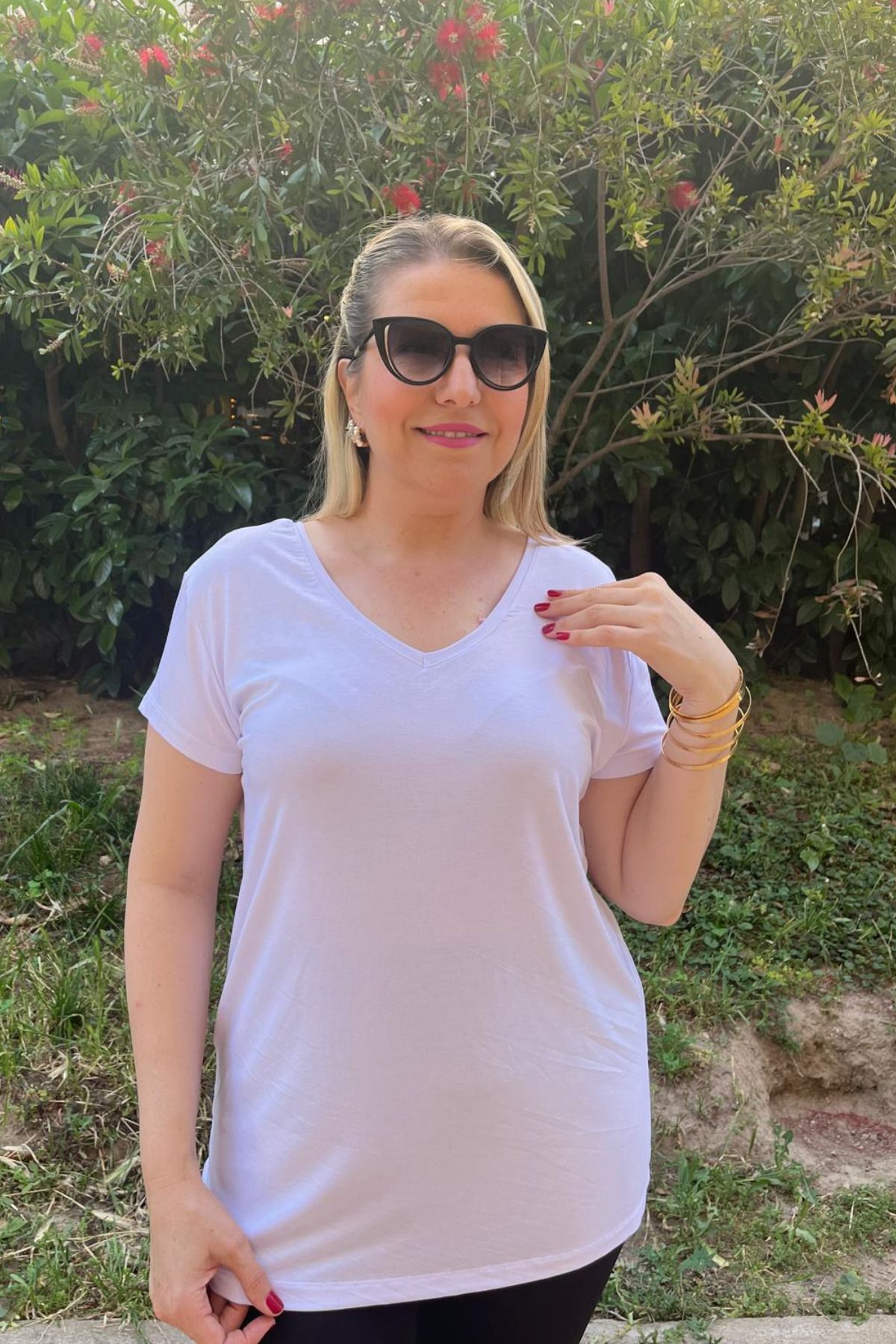 Paw Garage Kadın Büyük Beden Ön Arka V Yaka Tişört, %100 Pamuklu Terletmez Yazlık Kumaş, Curve T-shirt