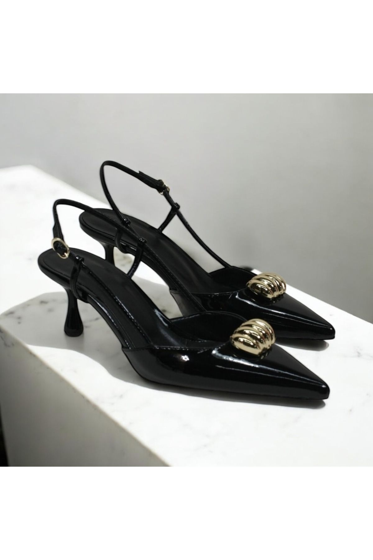 runa shoes Gold toka detay Rugan stiletto
