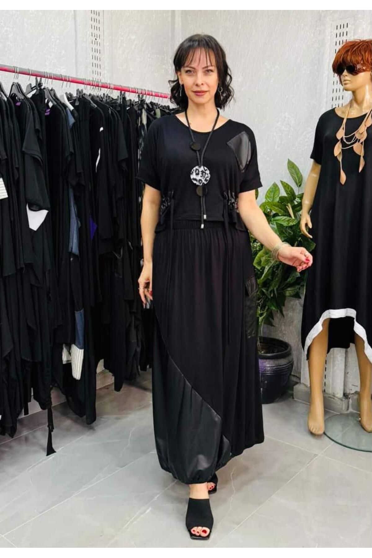 Butik Ayseba Siyah Deri Detaylı Cep Detaylı Penye Etek