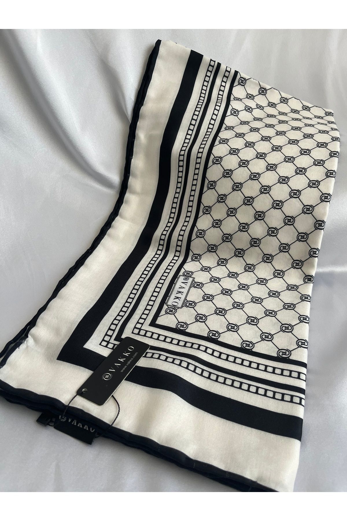 Vakko Couture Vakko özel seri tiwil ipek eşarp