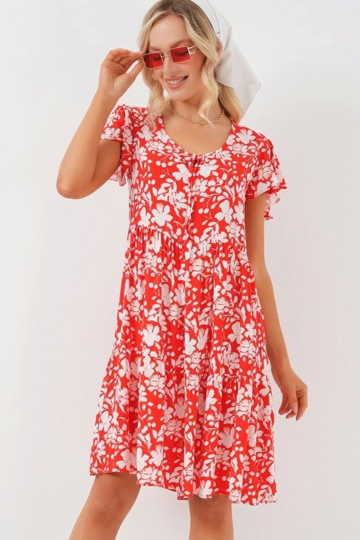 Butik 2352 V Yaka Kısa Elbise - Kırmızı