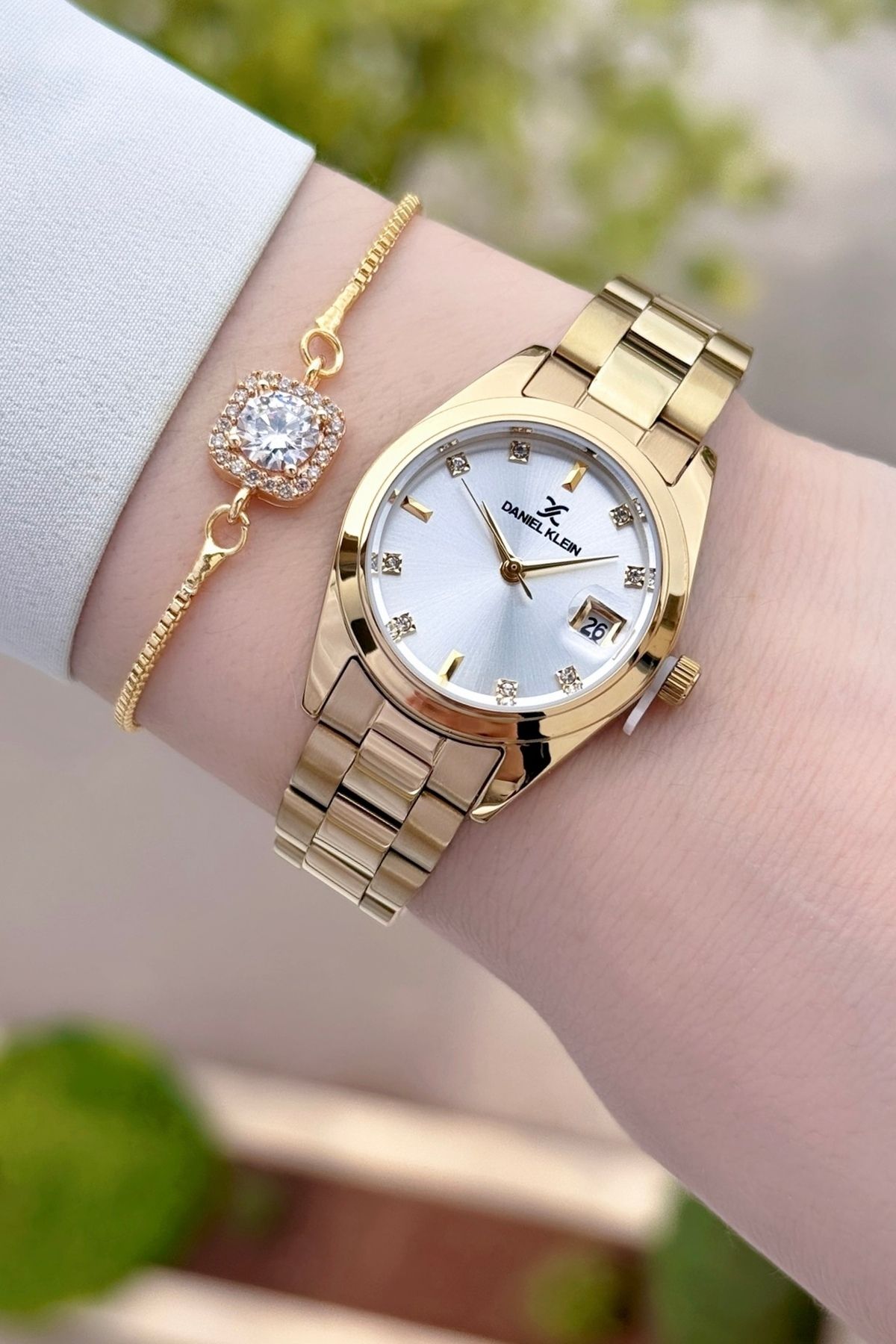 Daniel Klein Altın Renk 2 Yıl Garantili 28 Mm Kadın Kol Saati Ve Bileklik