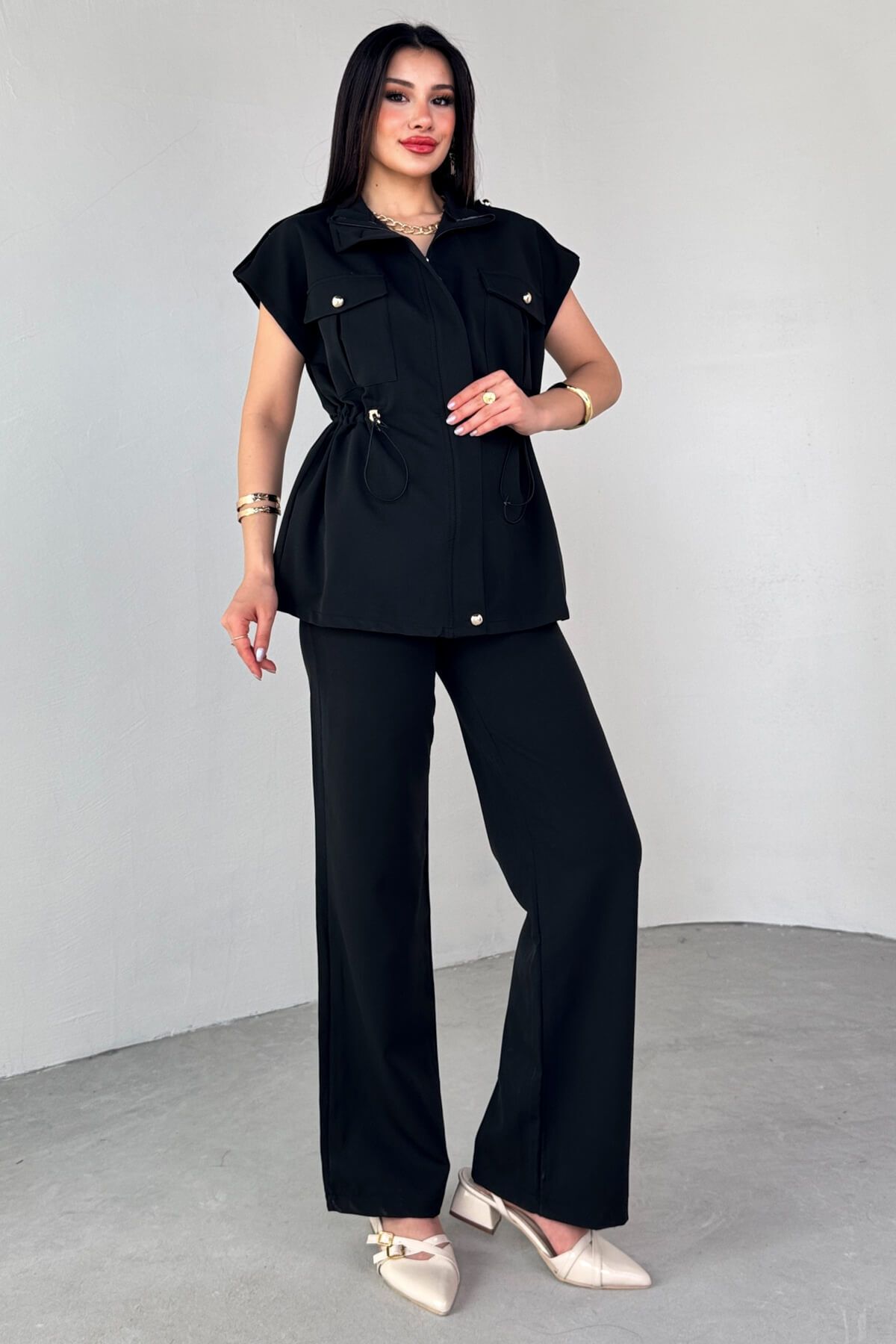 Cappmoda TKM-13294 Siyah Fermuarlı Stand Yaka Cepli Üst & Salaş Pantolon İkili Takım